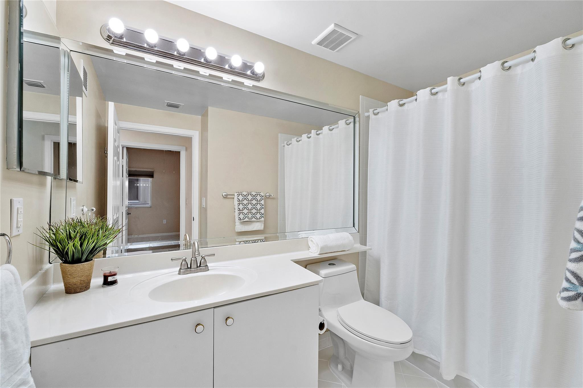 7647 Southampton Ter 407