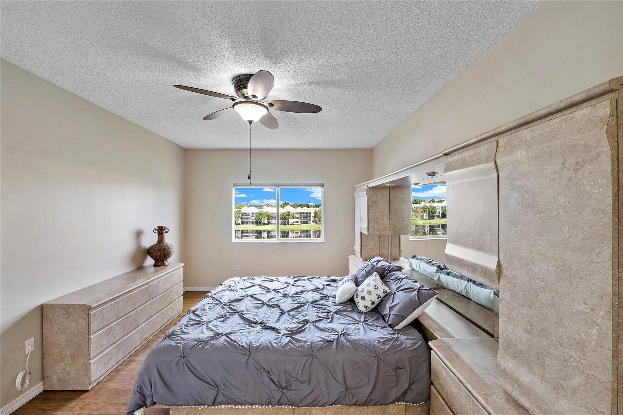 7647 Southampton Ter 407