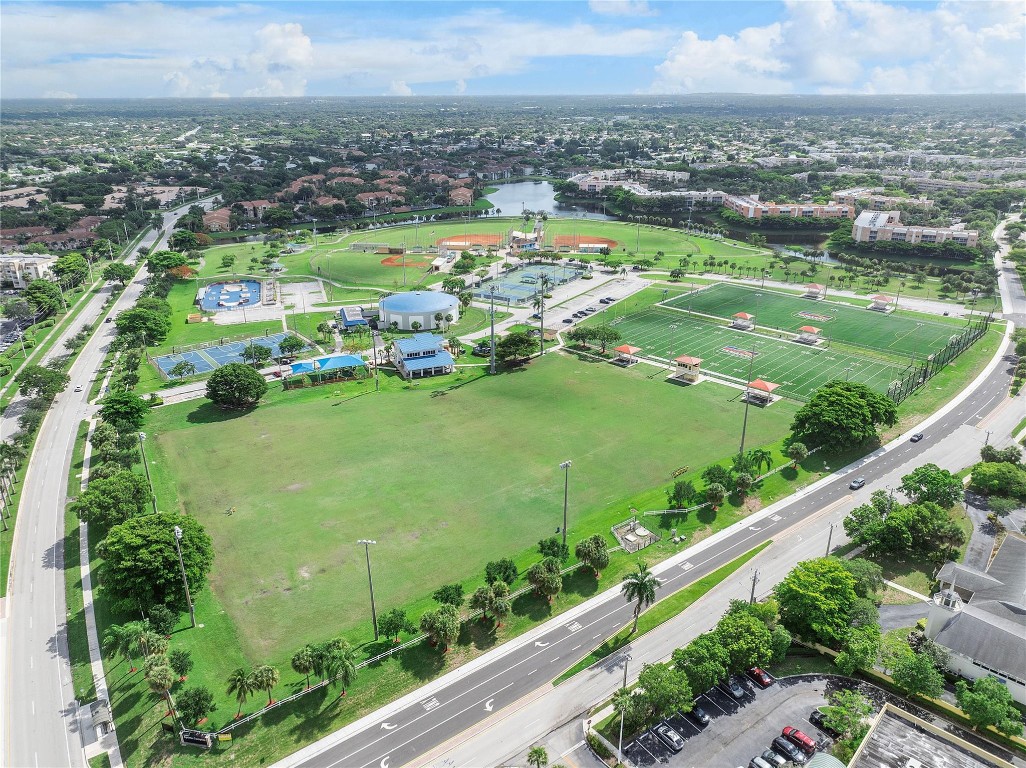 7647 Southampton Ter 407