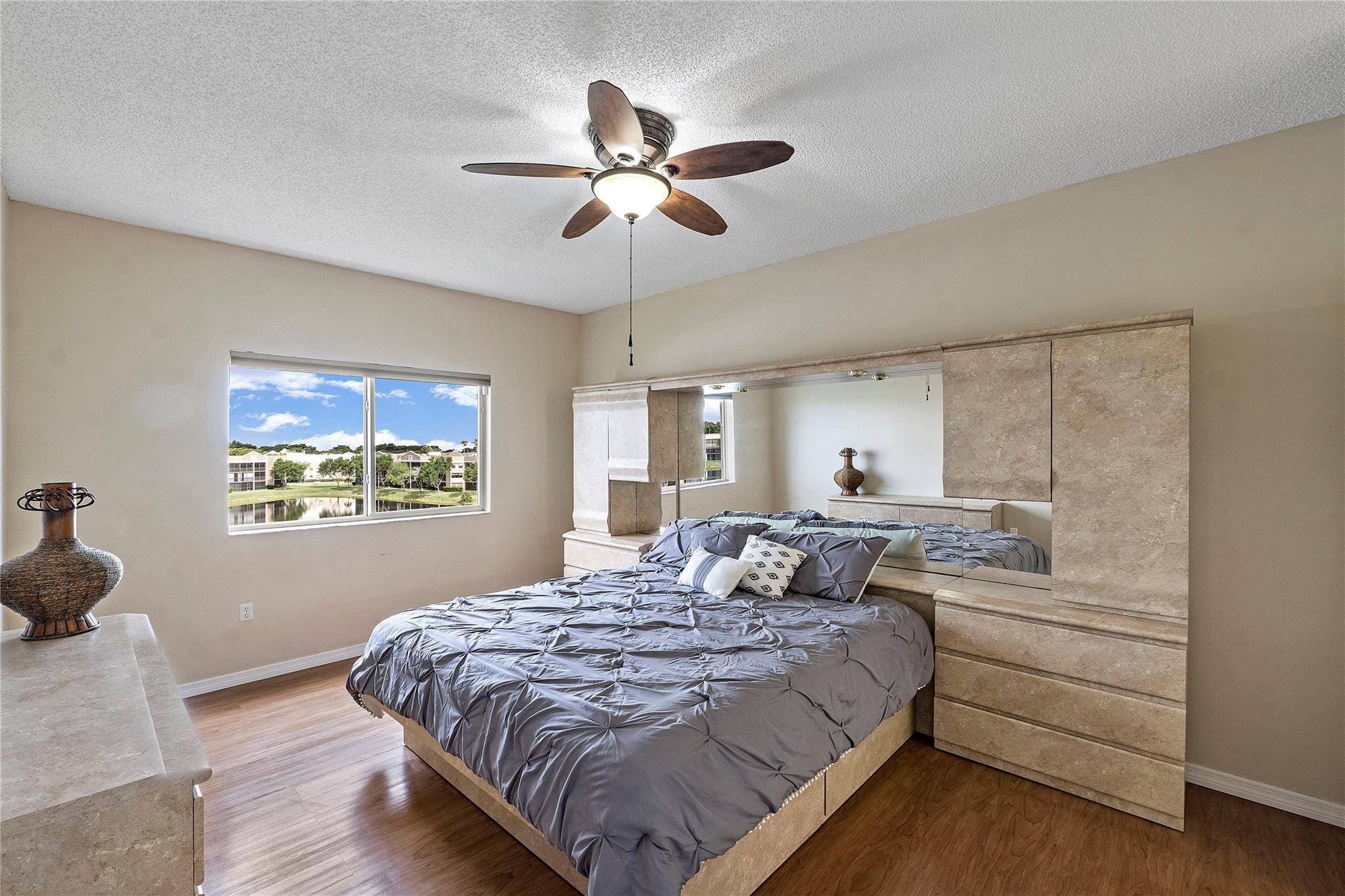 7647 Southampton Ter 407