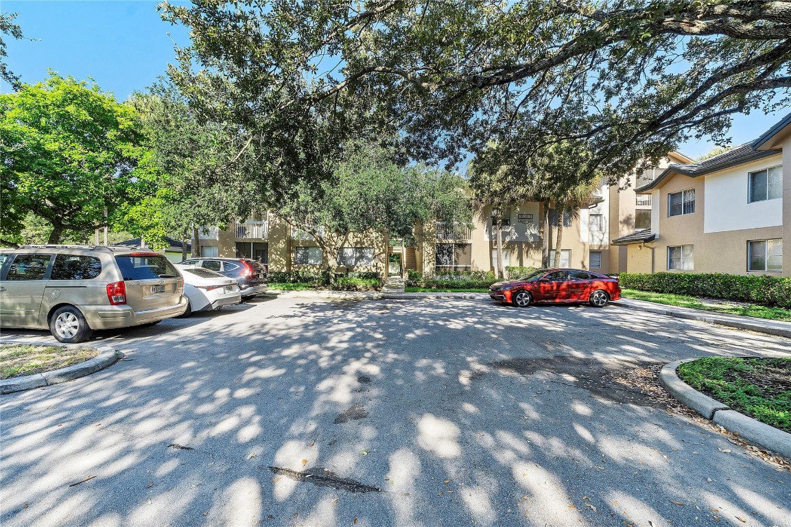 9901 Westview Dr 313