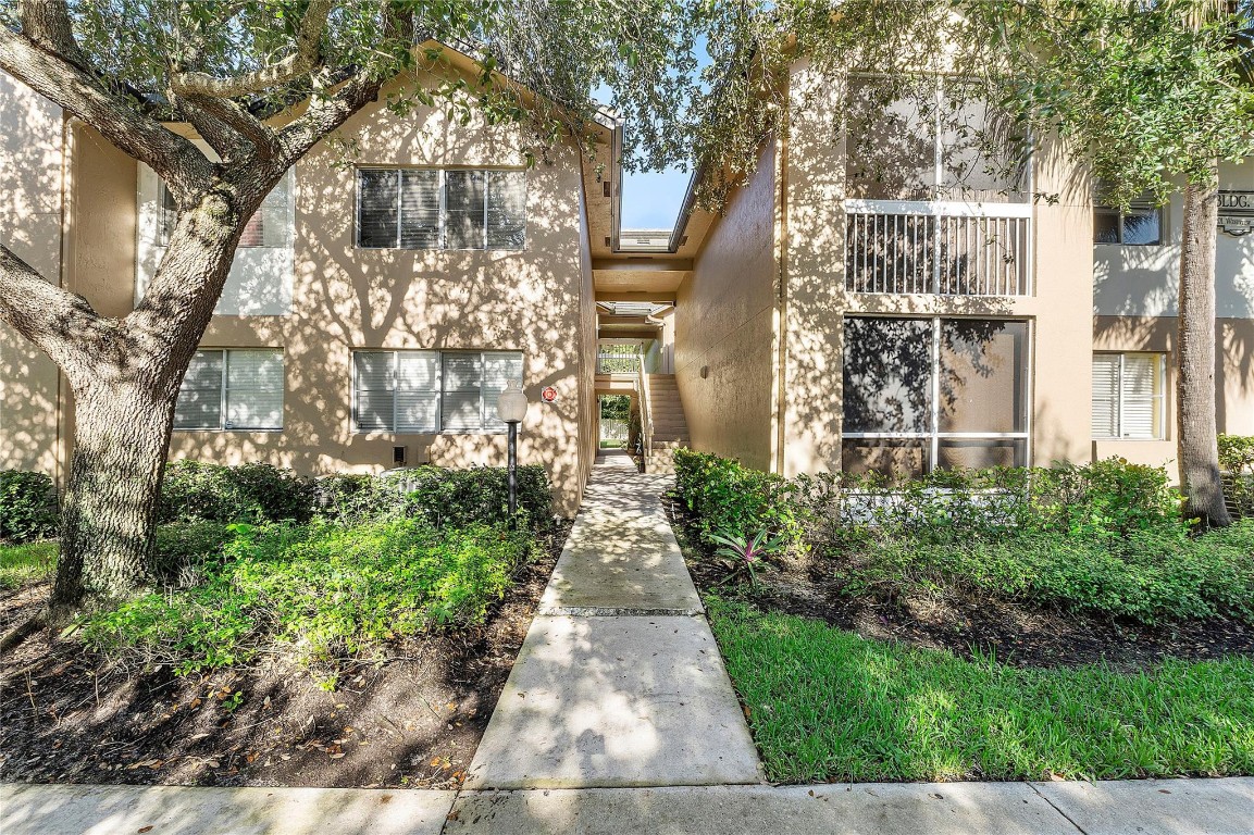 9901 Westview Dr 313