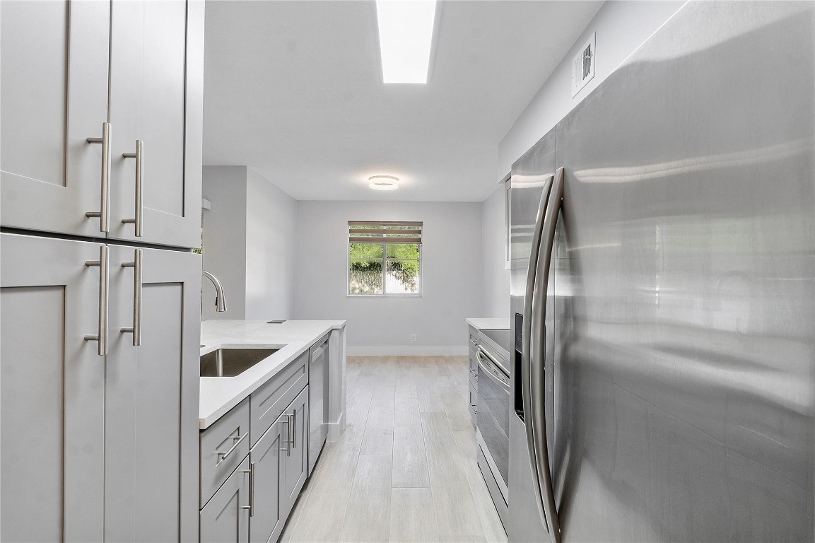 9901 Westview Dr 313