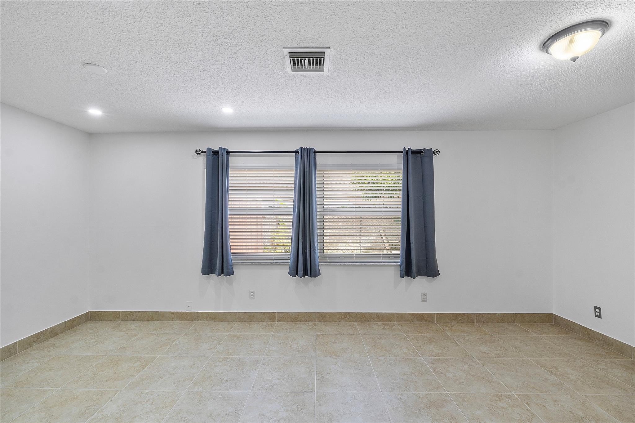 7660 NW 74TH AVE