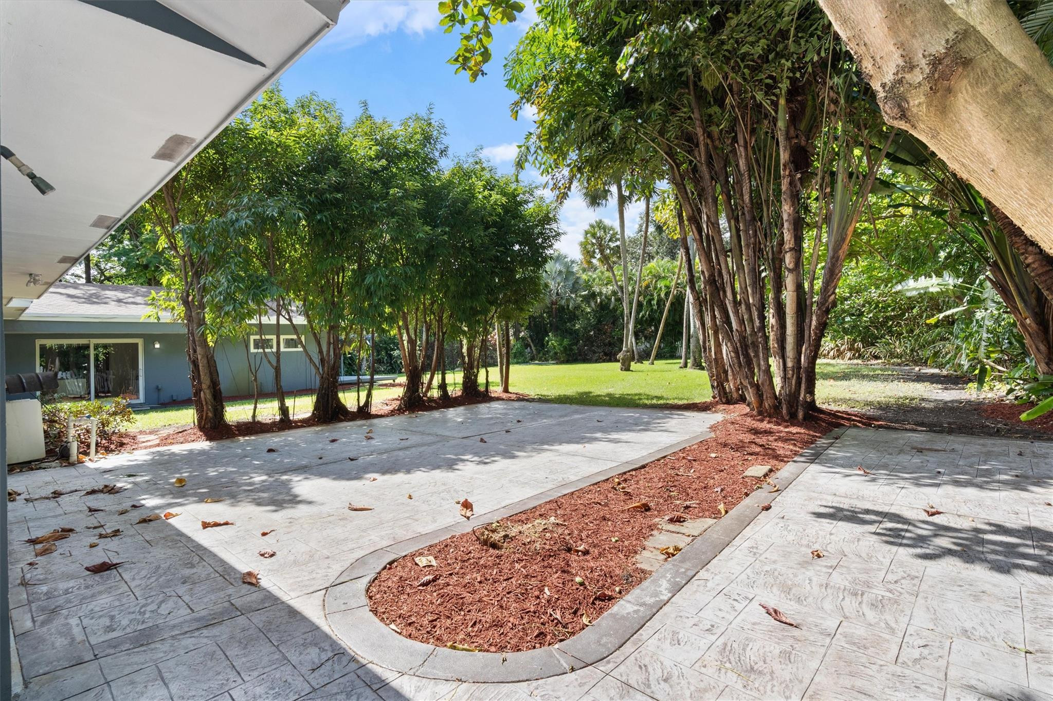 2211 SW 27th Terrace