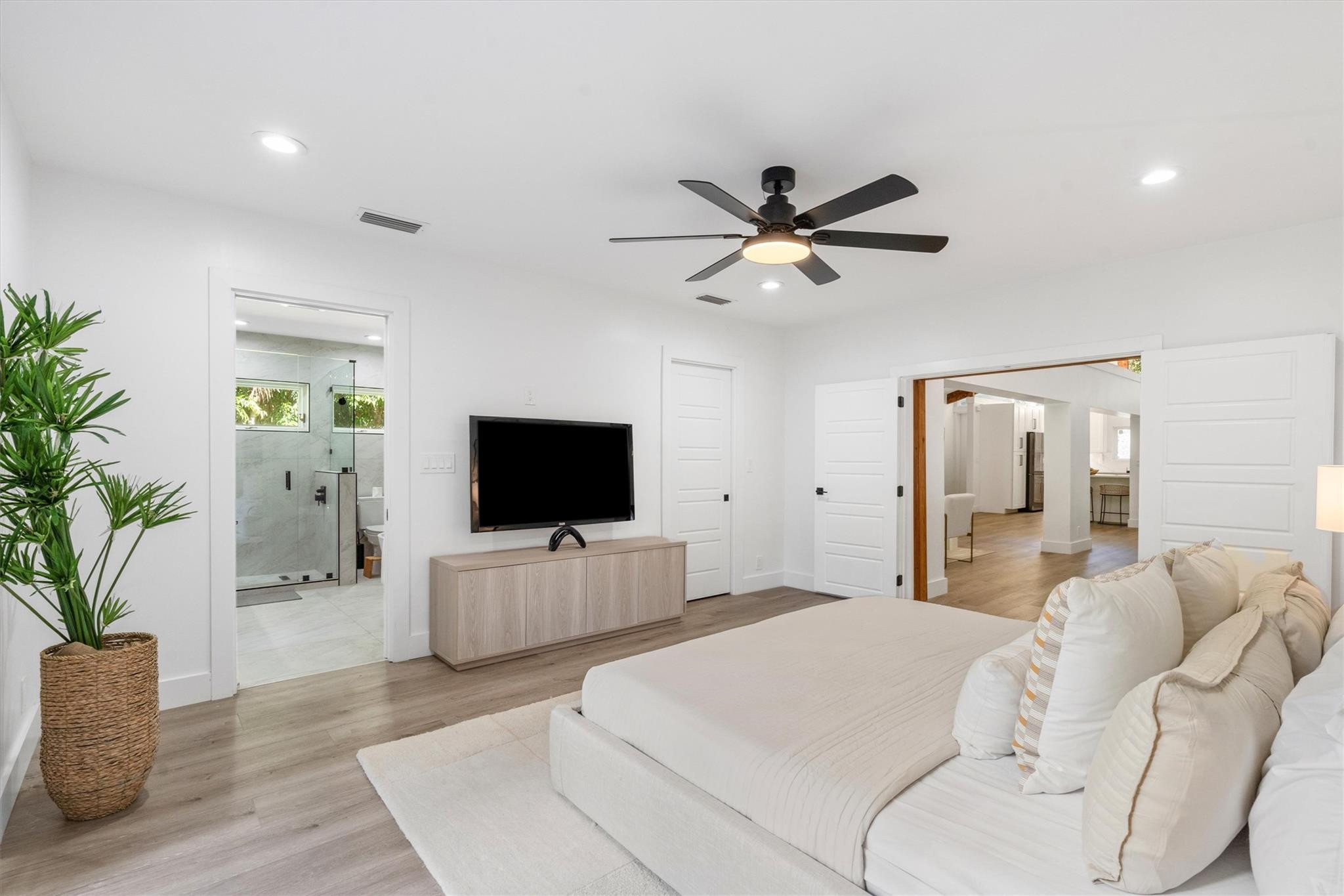 2211 SW 27th Terrace