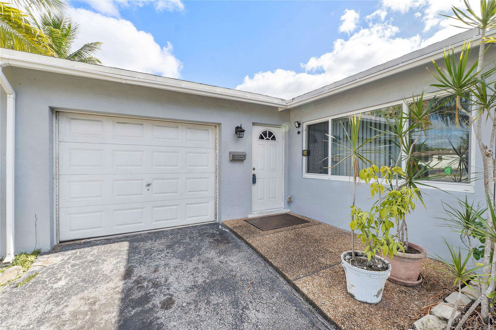 6240 NW 19th St