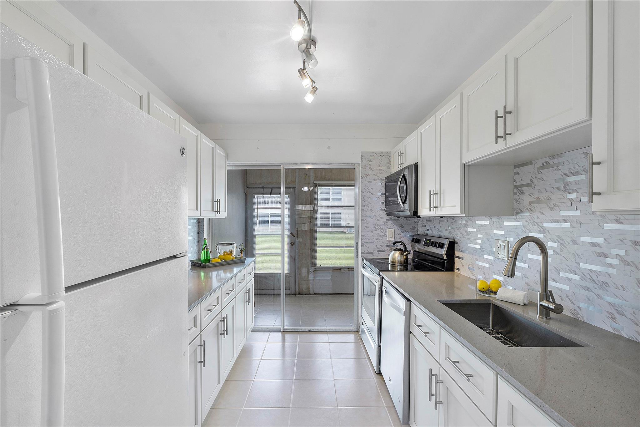 7500 NW 5th Ct 104