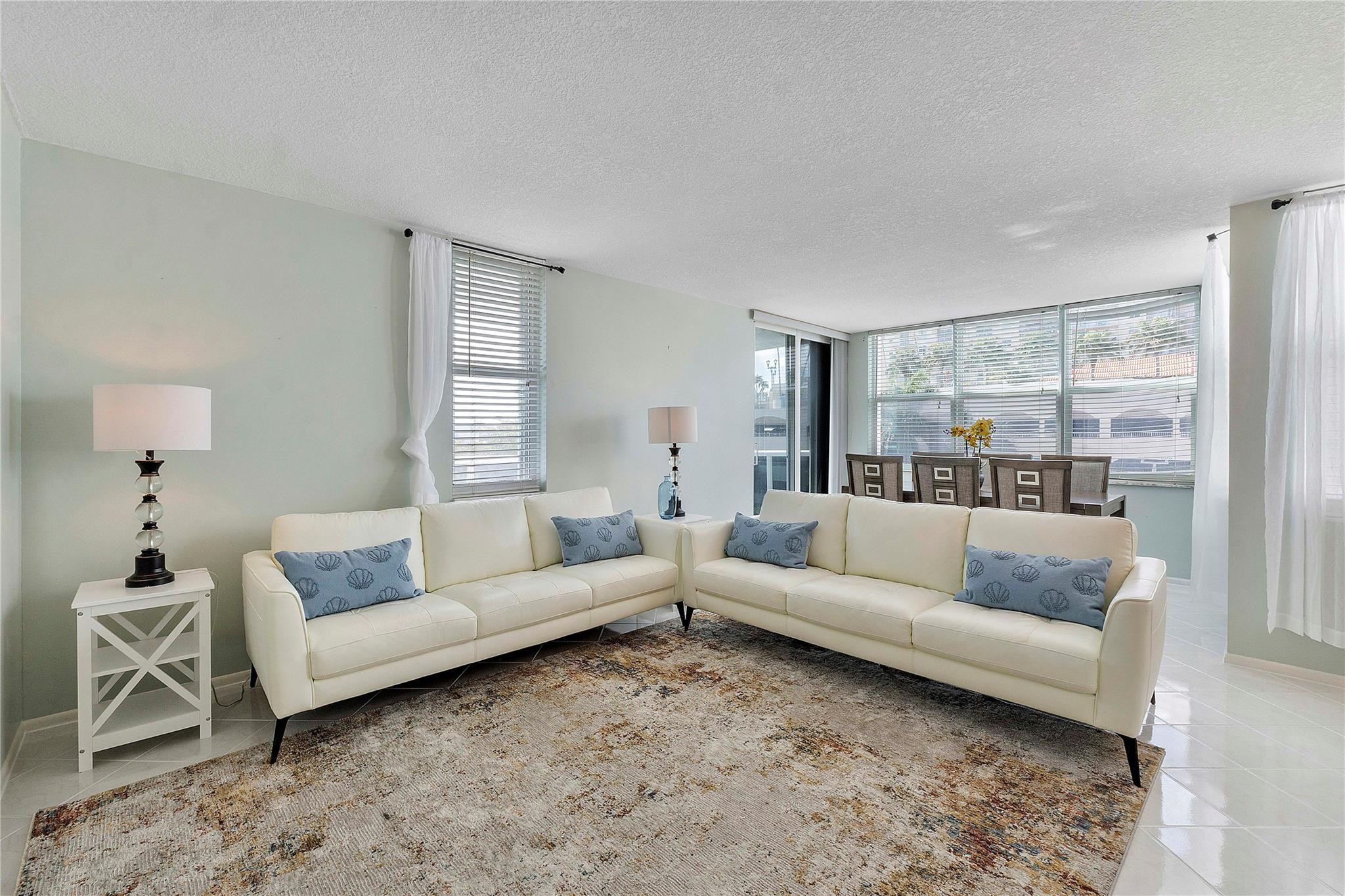 3015 N Ocean Boulevard 4L