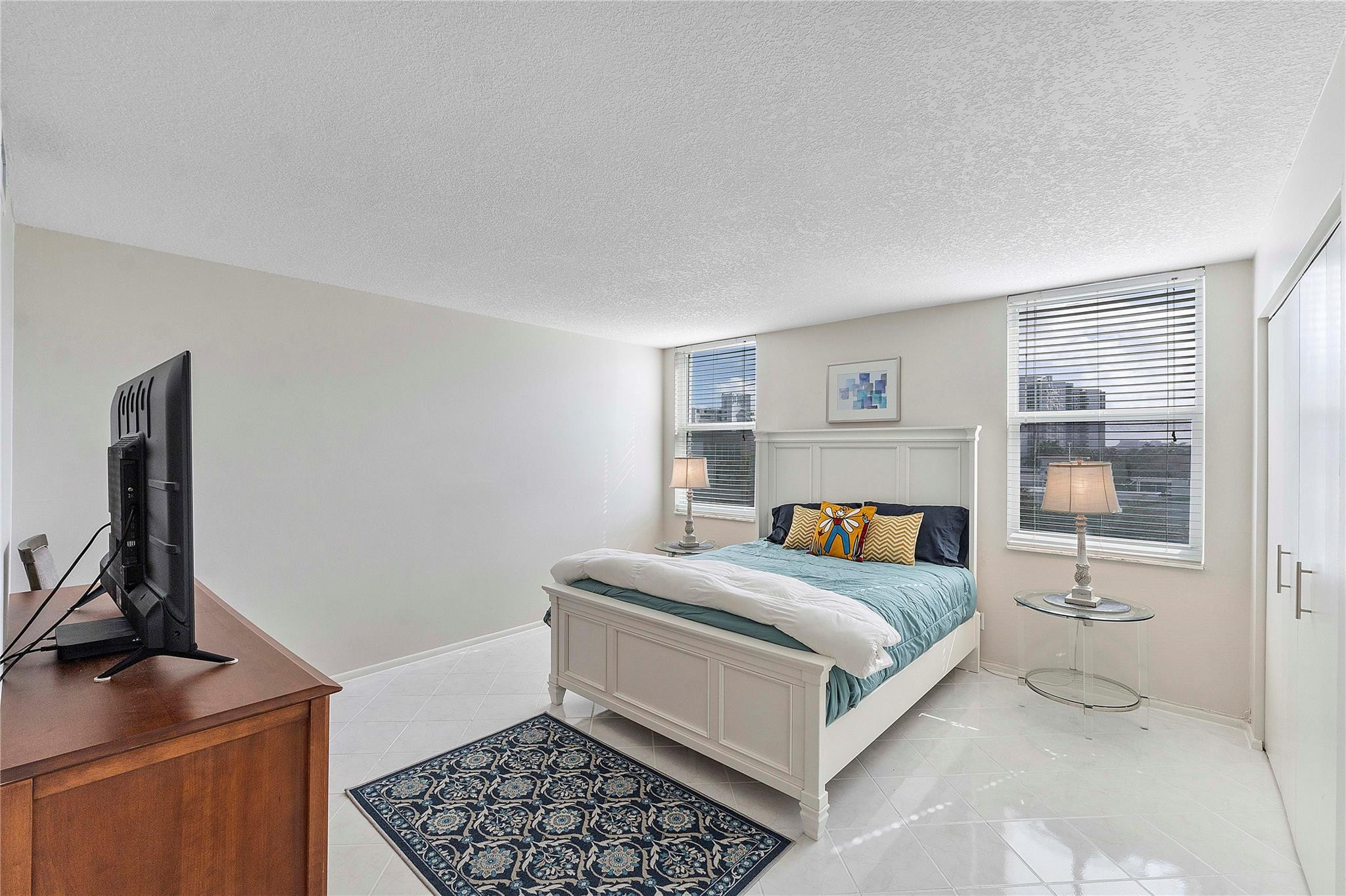 3015 N Ocean Boulevard 4L