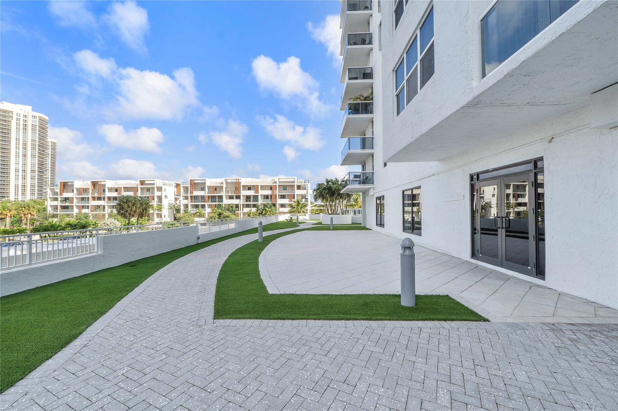3015 N Ocean Boulevard 4L