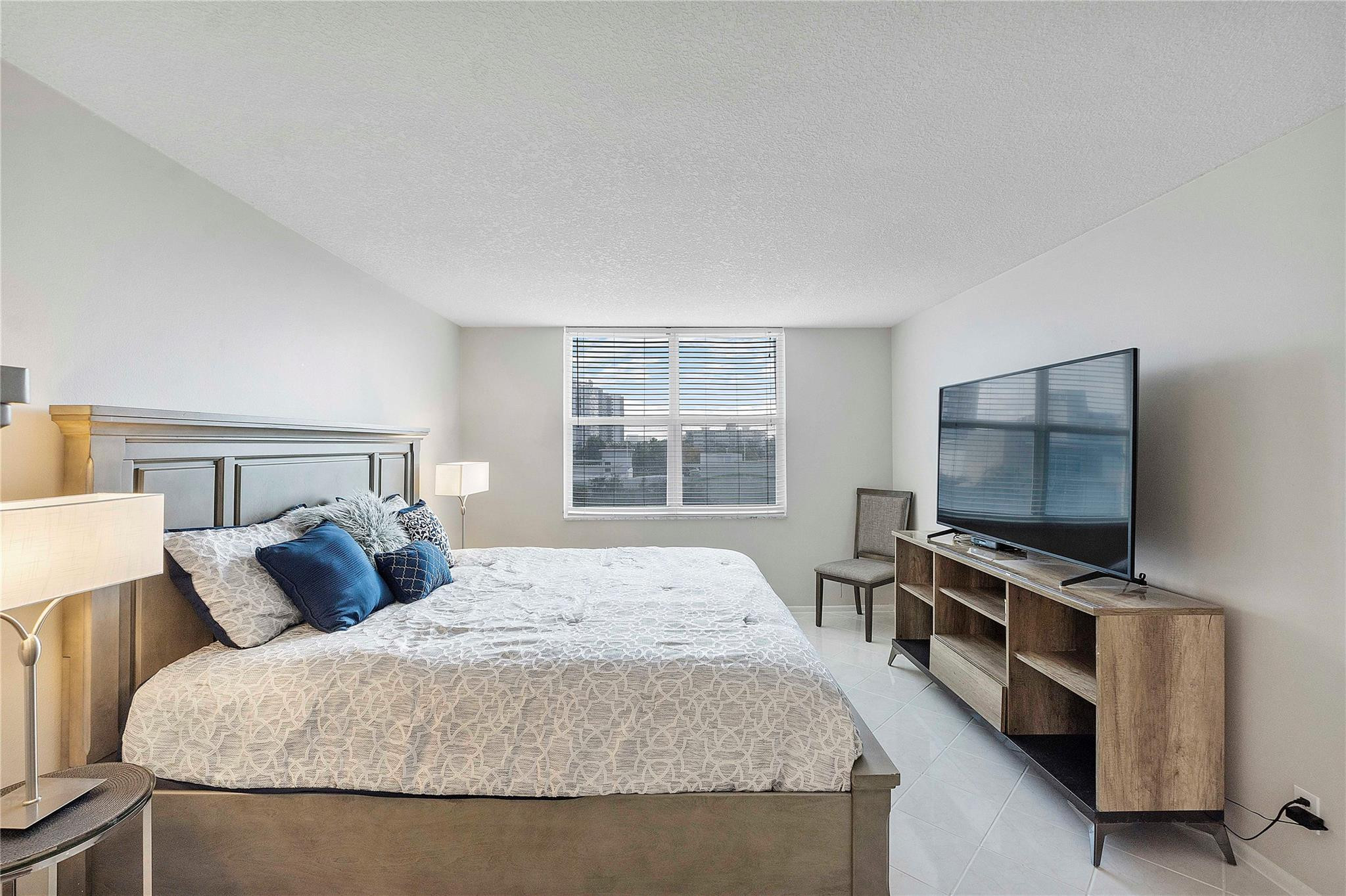 3015 N Ocean Boulevard 4L