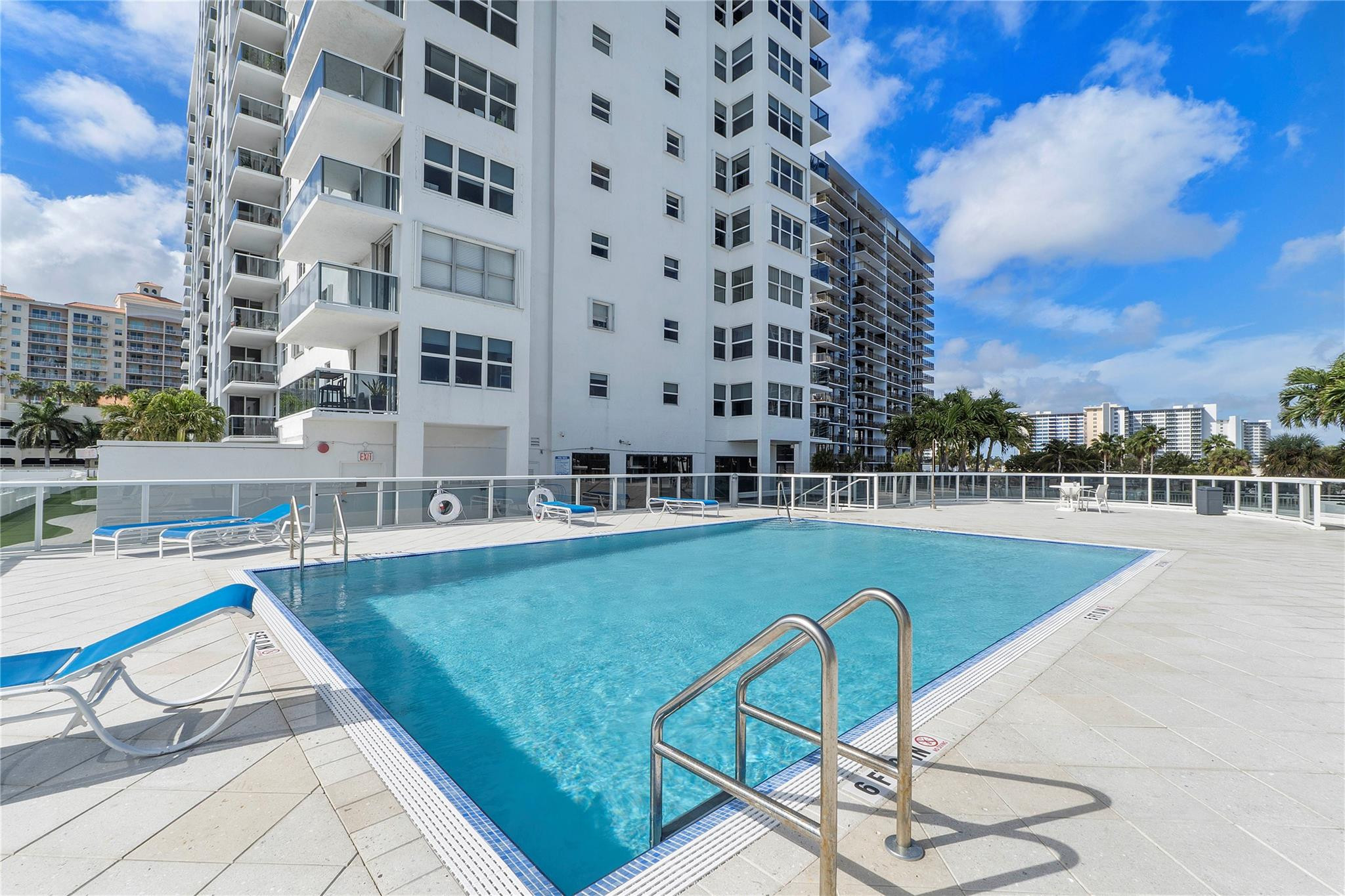 3015 N Ocean Boulevard 4L