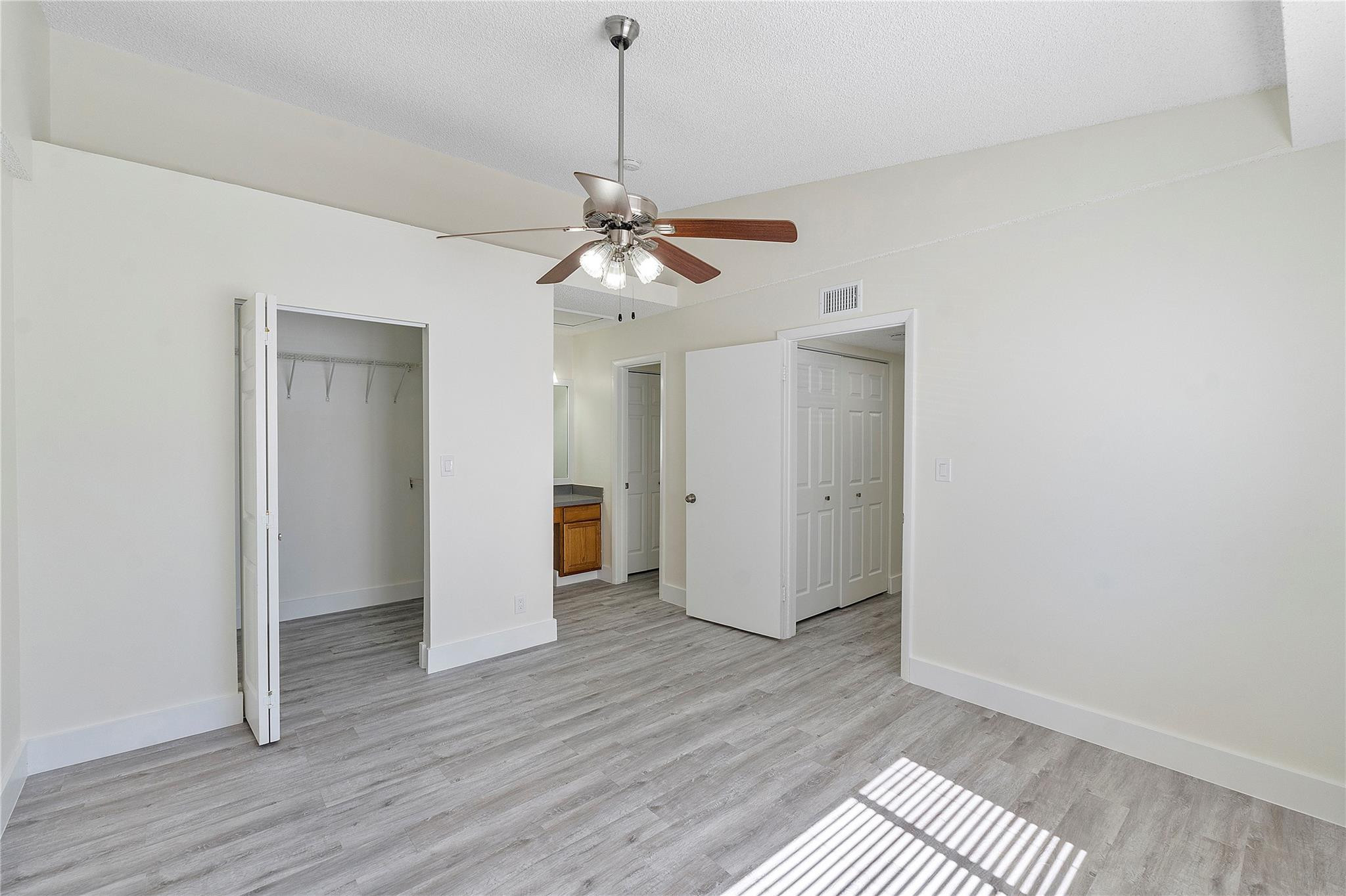931 Lyons Road 4204