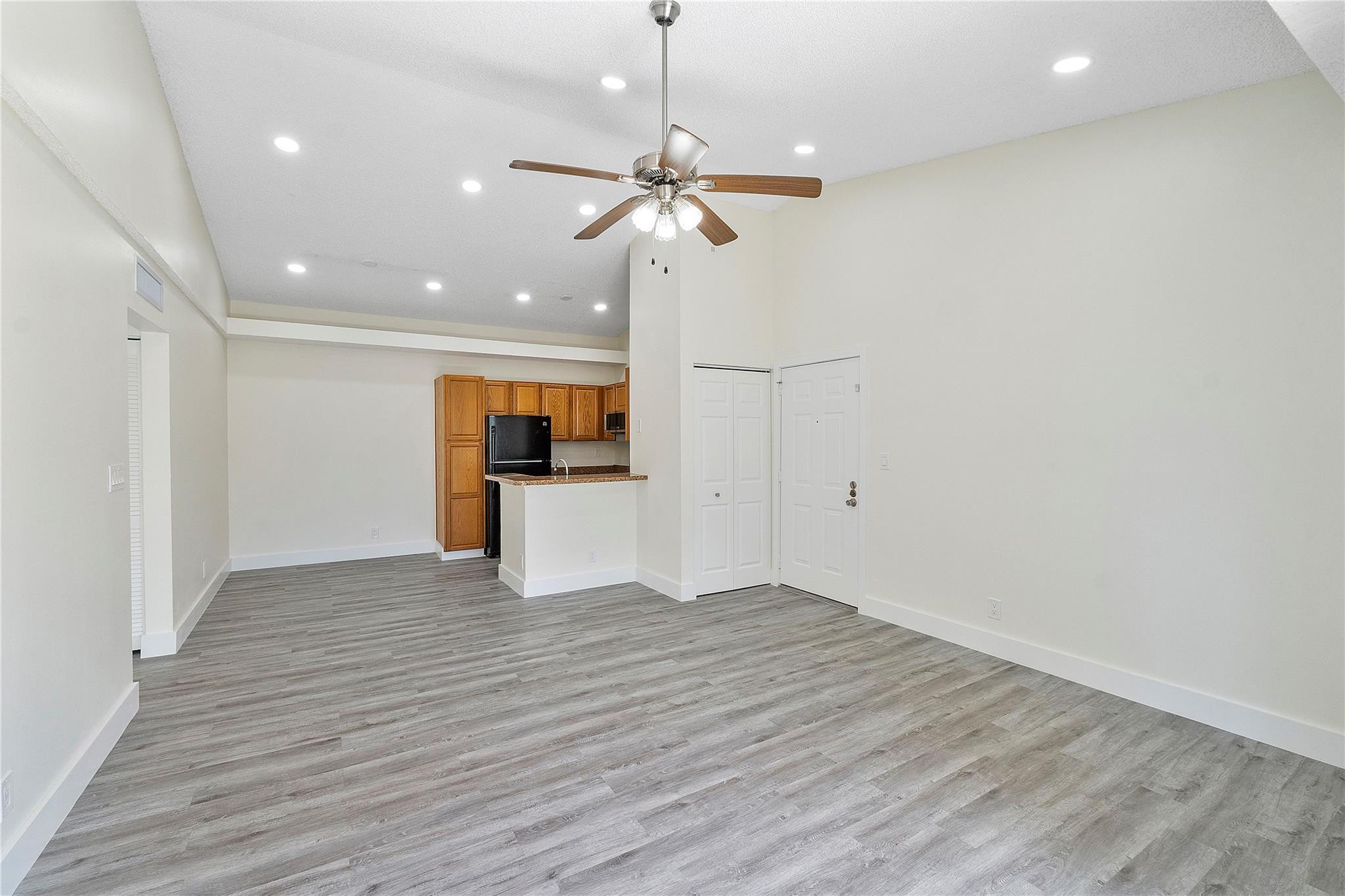 931 Lyons Road 4204