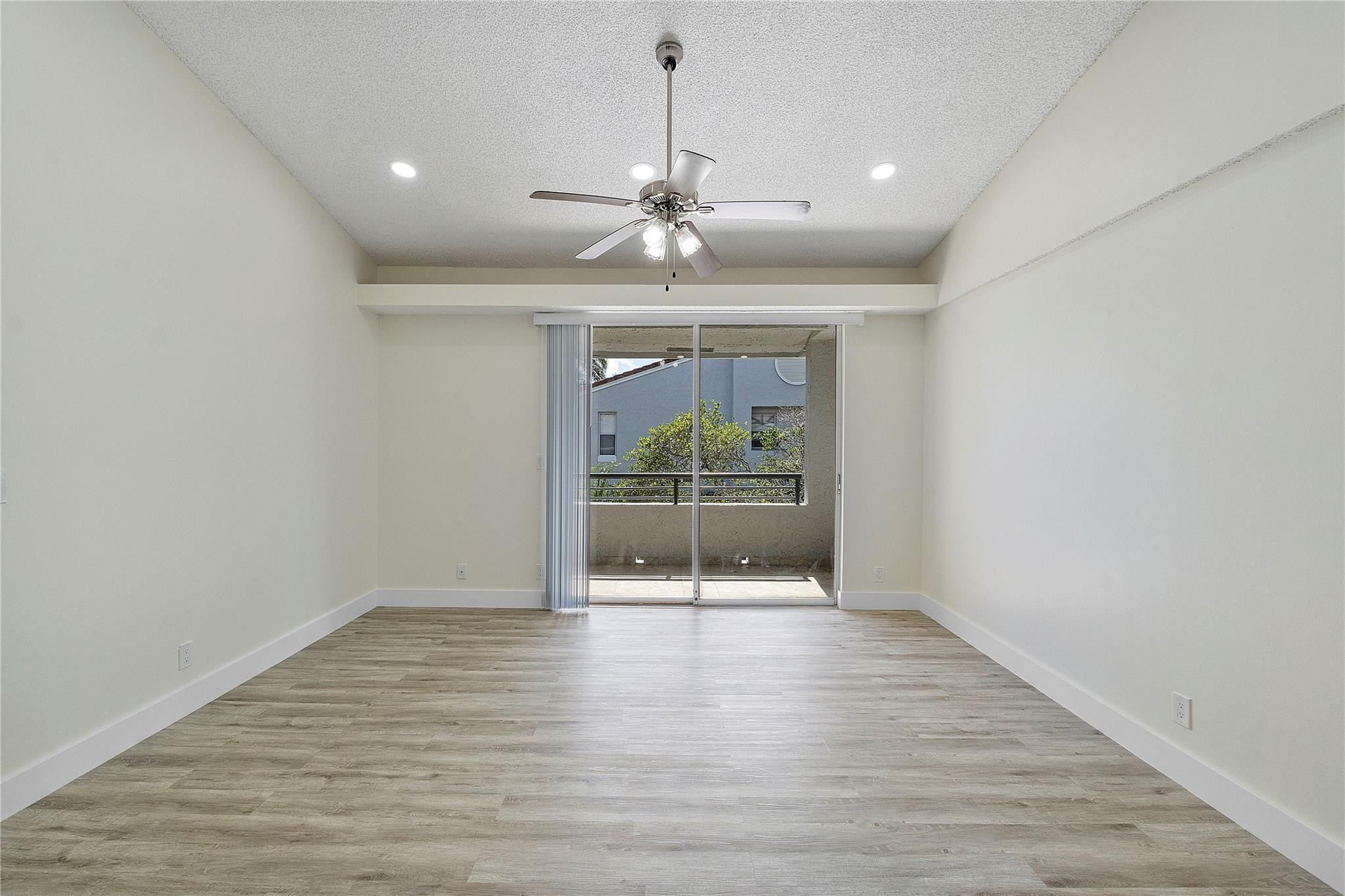 931 Lyons Road 4204