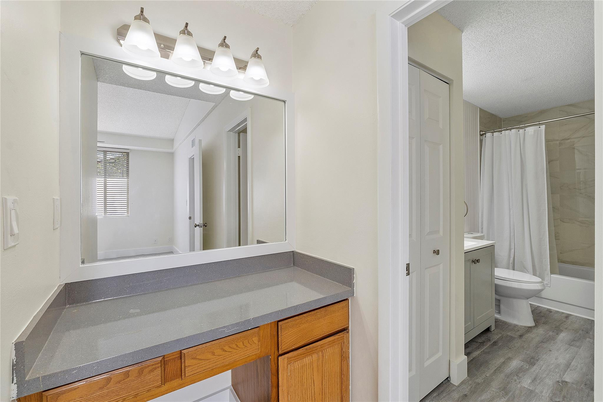 931 Lyons Road 4204