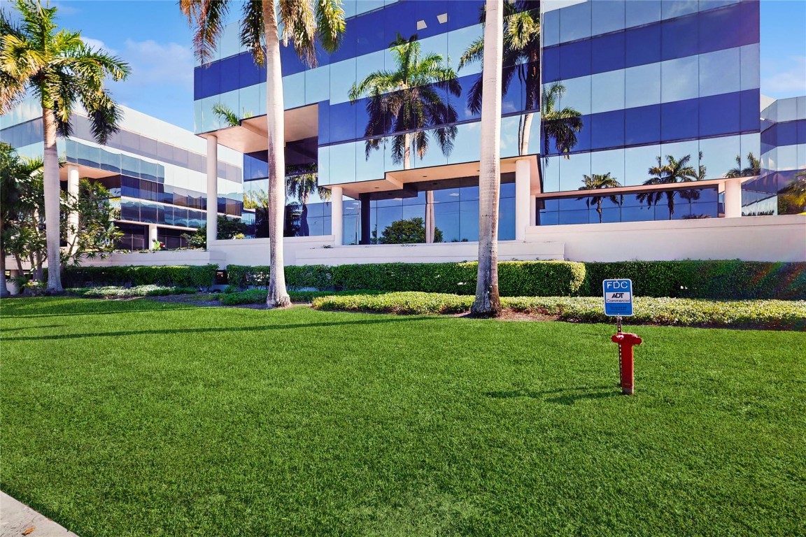 4800 N Federal Hwy 104B