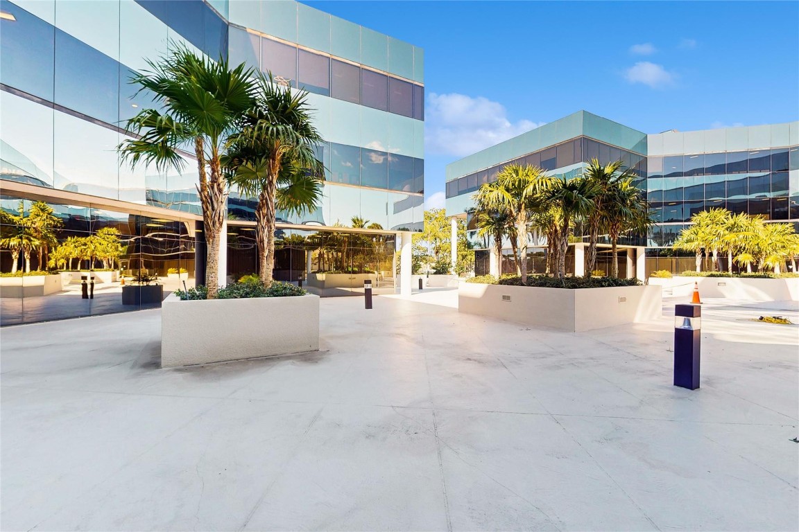 4800 N Federal Hwy 104B