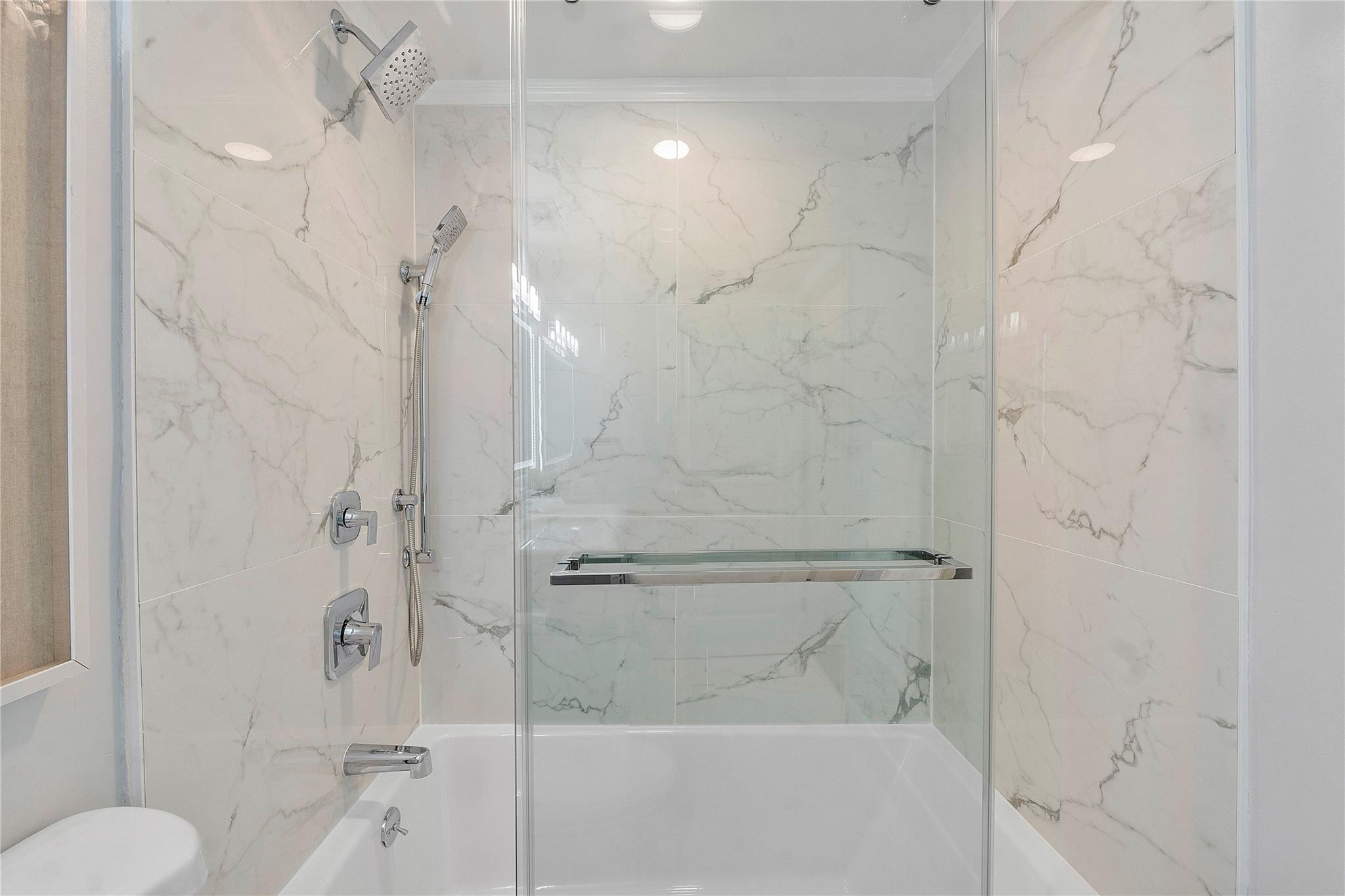 19601 E Country Club Dr 7-108