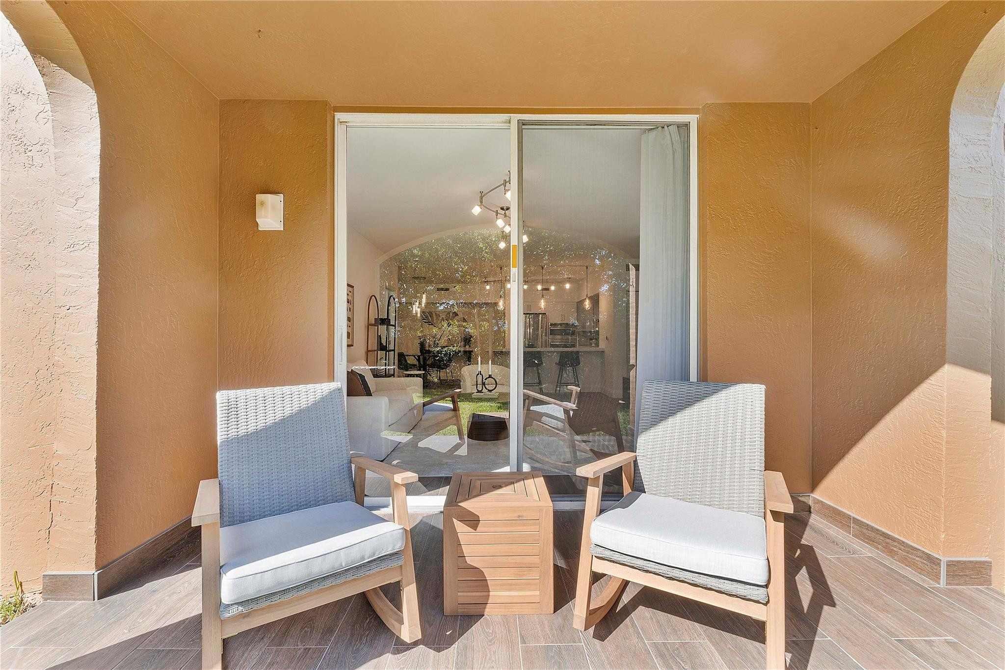 19601 E Country Club Dr 7-108
