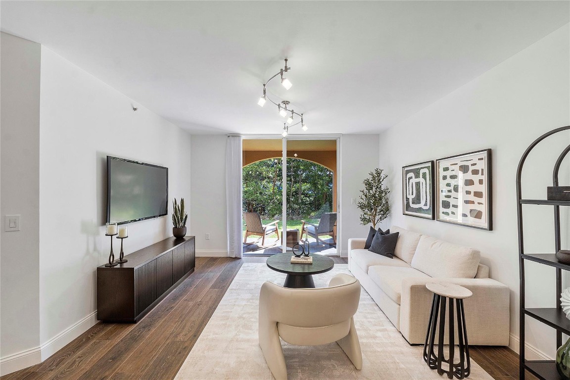 19601 E Country Club Dr 7-108