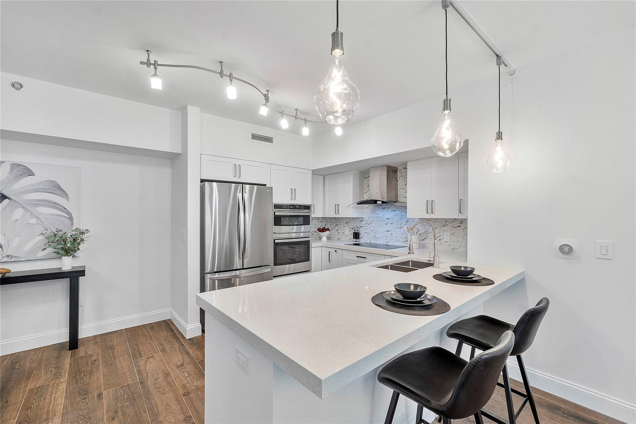 19601 E Country Club Dr 7-108