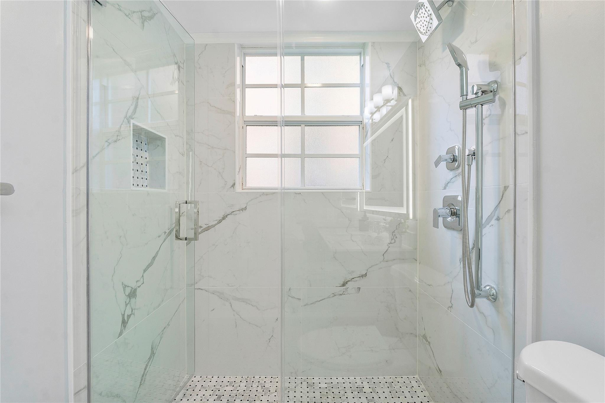 19601 E Country Club Dr 7-108