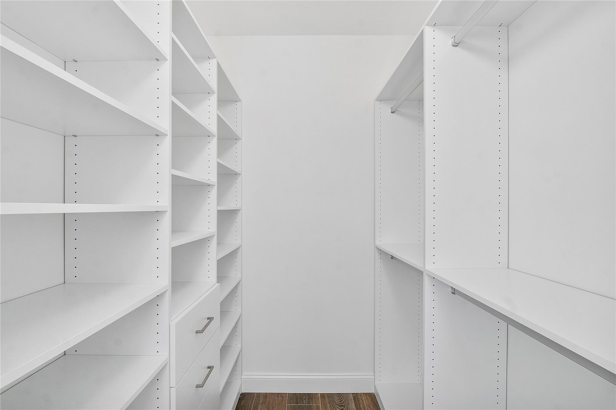 19601 E Country Club Dr 7-108