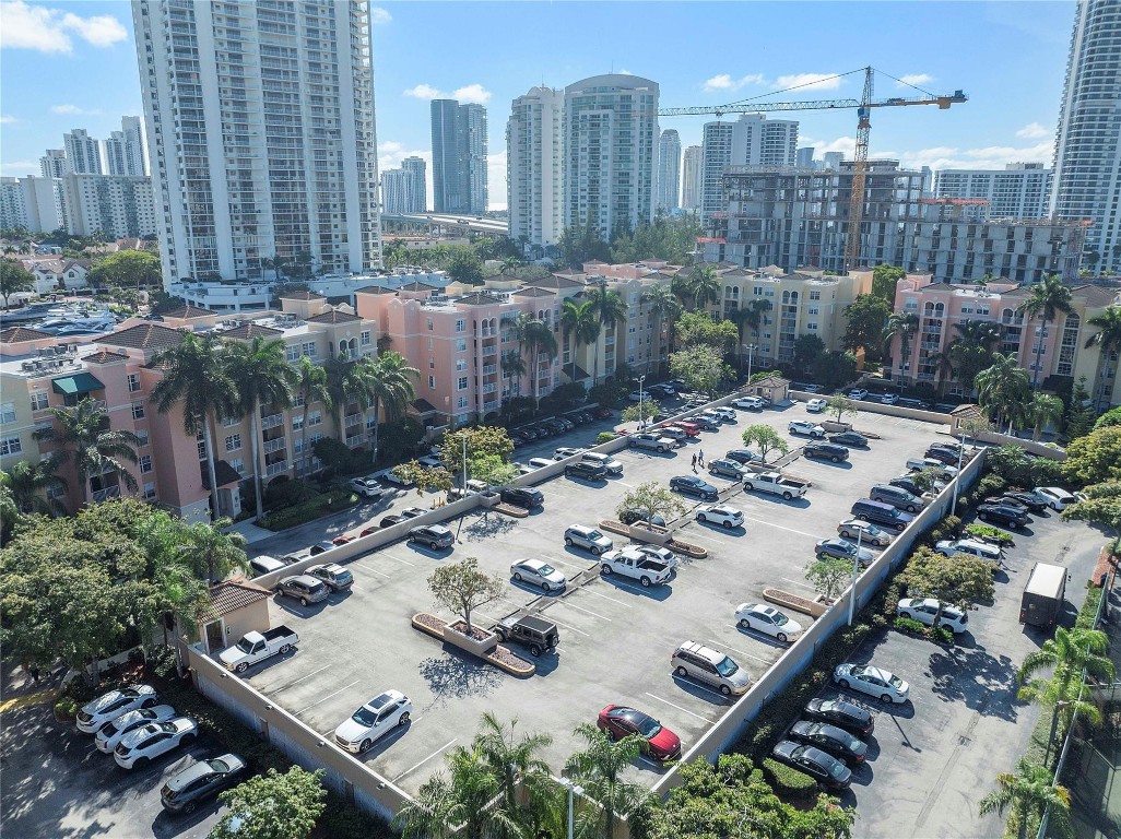 19601 E Country Club Dr 7-108