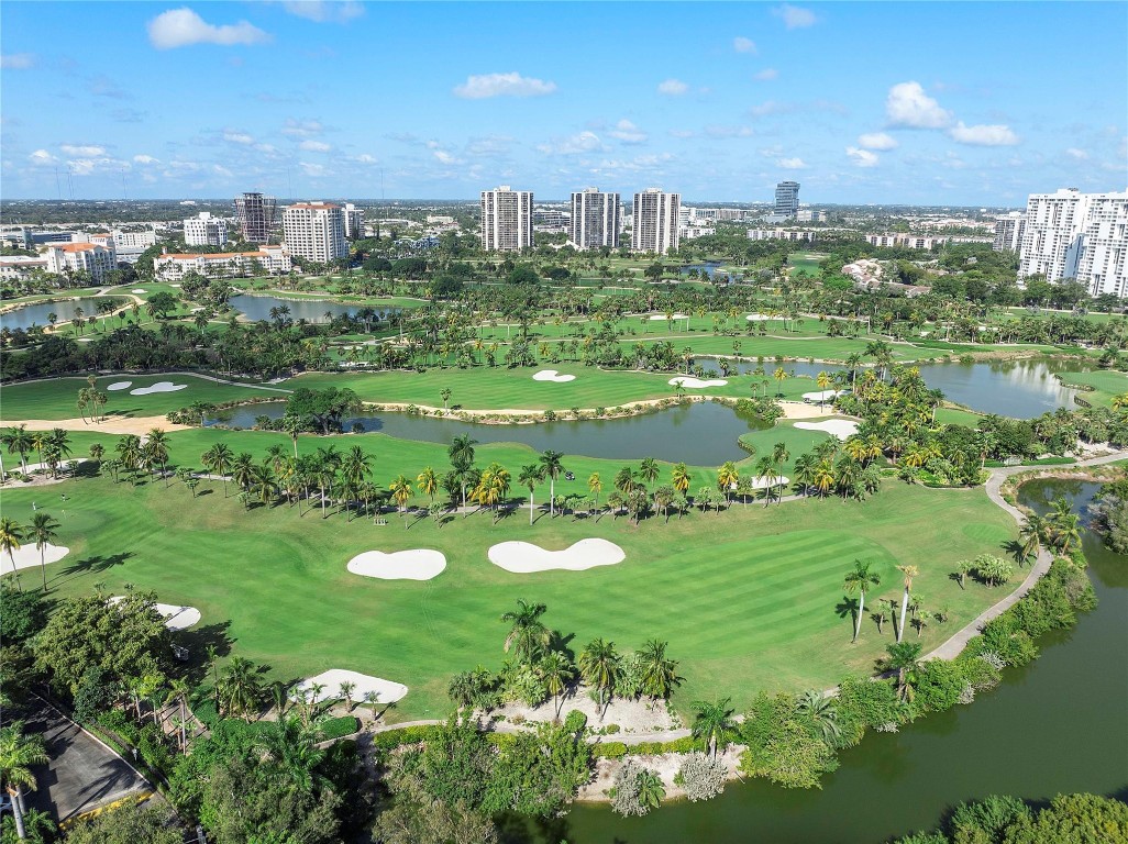 19601 E Country Club Dr 7-108