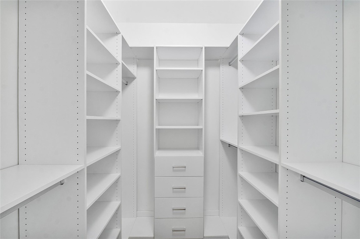 19601 E Country Club Dr 7-108