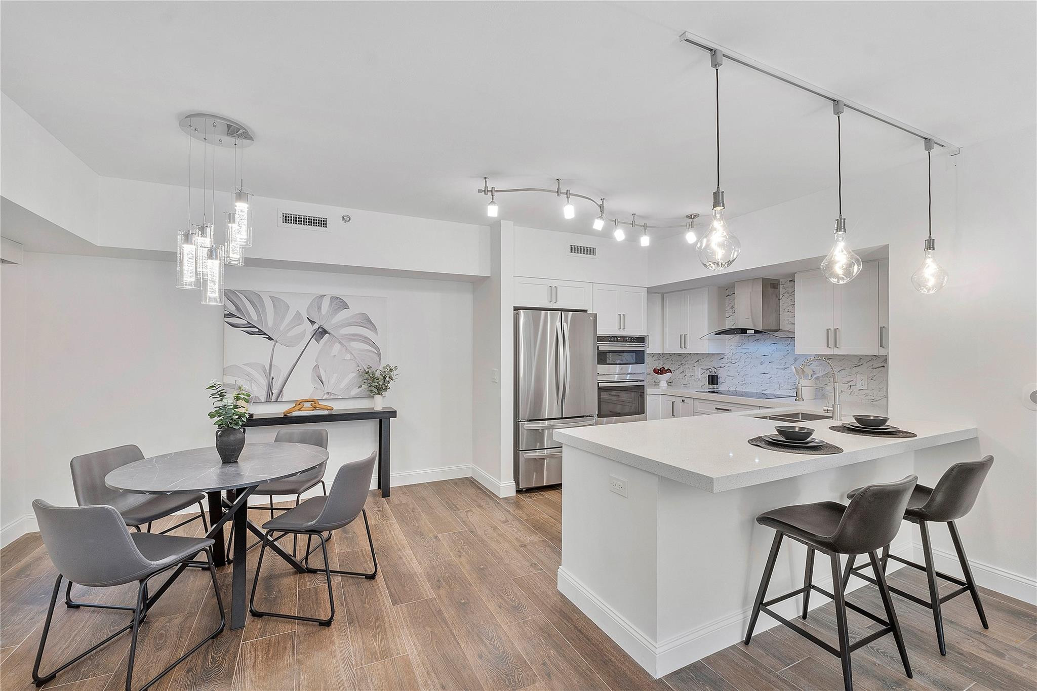 19601 E Country Club Dr 7-108
