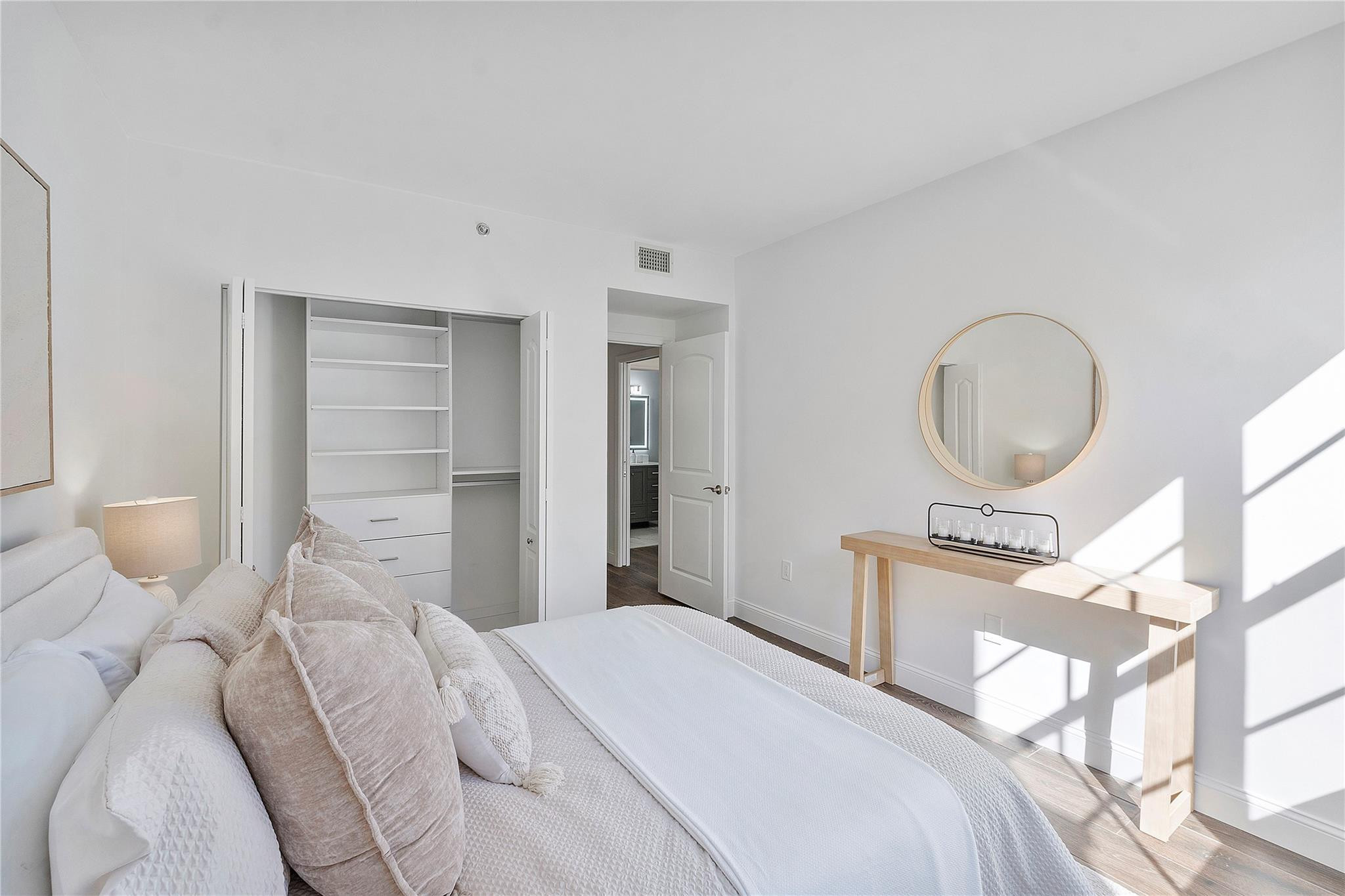 19601 E Country Club Dr 7-108