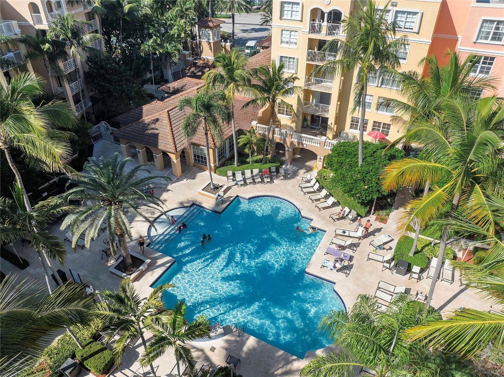 19601 E Country Club Dr 7-108