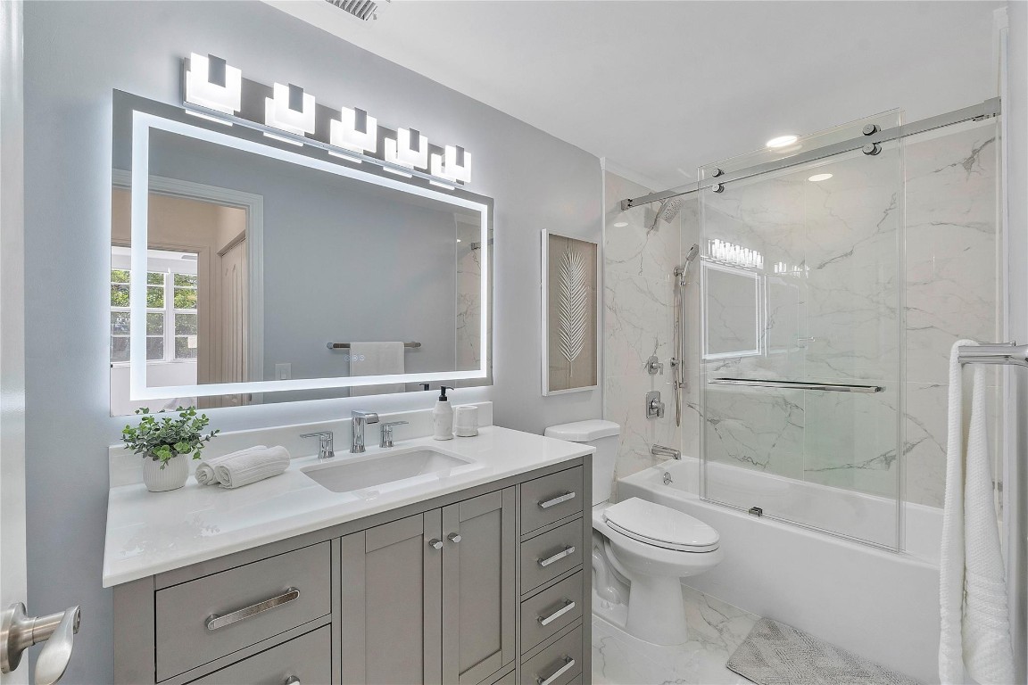 19601 E Country Club Dr 7-108