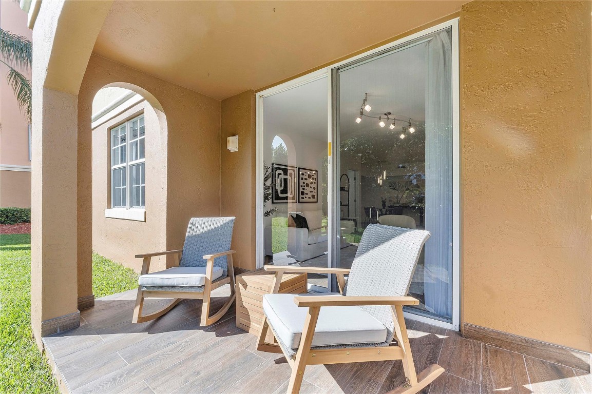 19601 E Country Club Dr 7-108