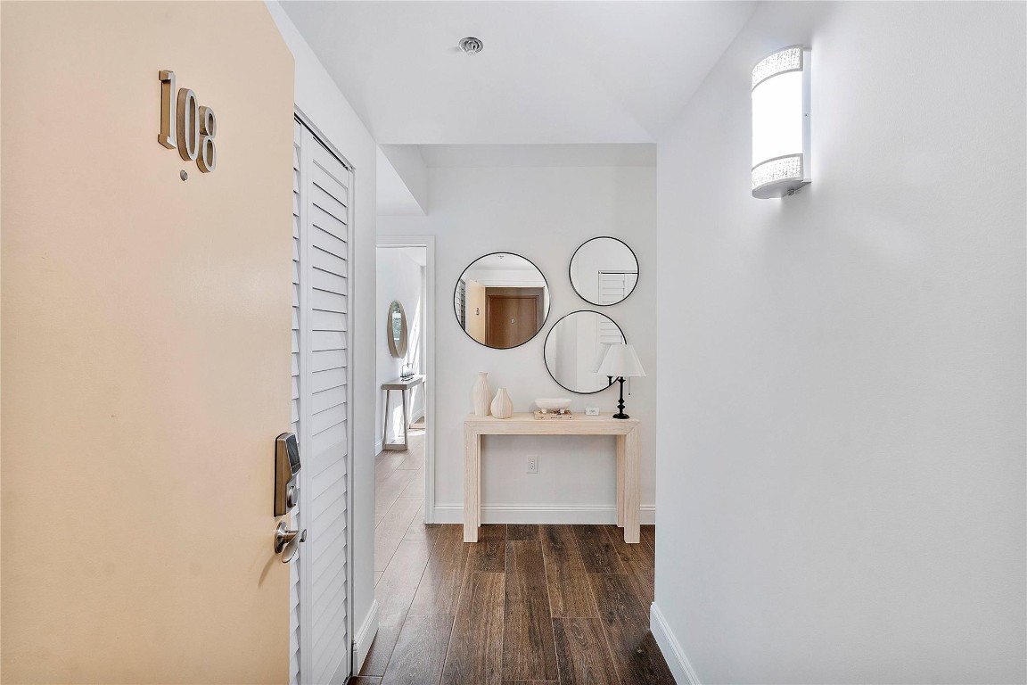 19601 E Country Club Dr 7-108