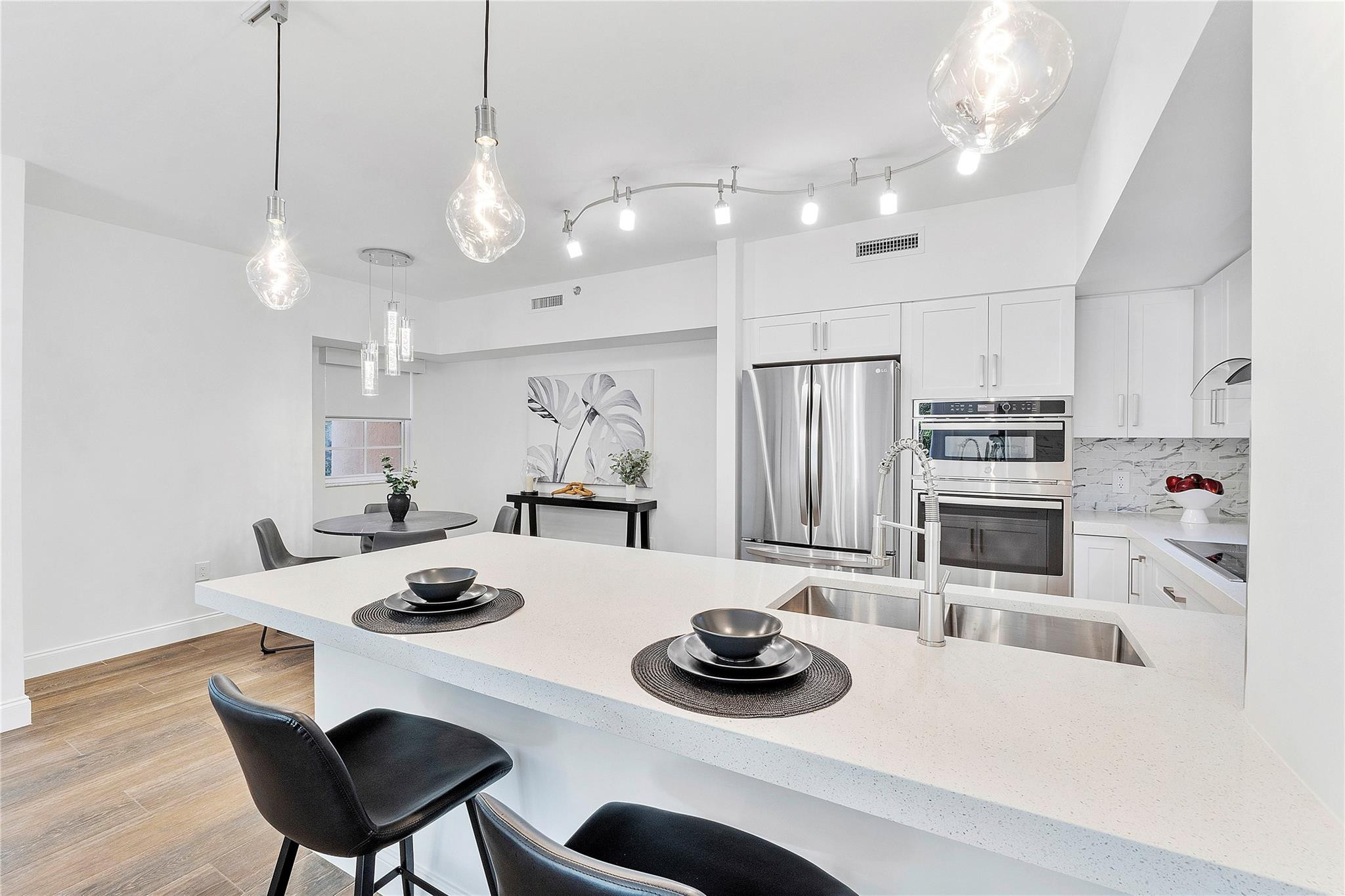 19601 E Country Club Dr 7-108