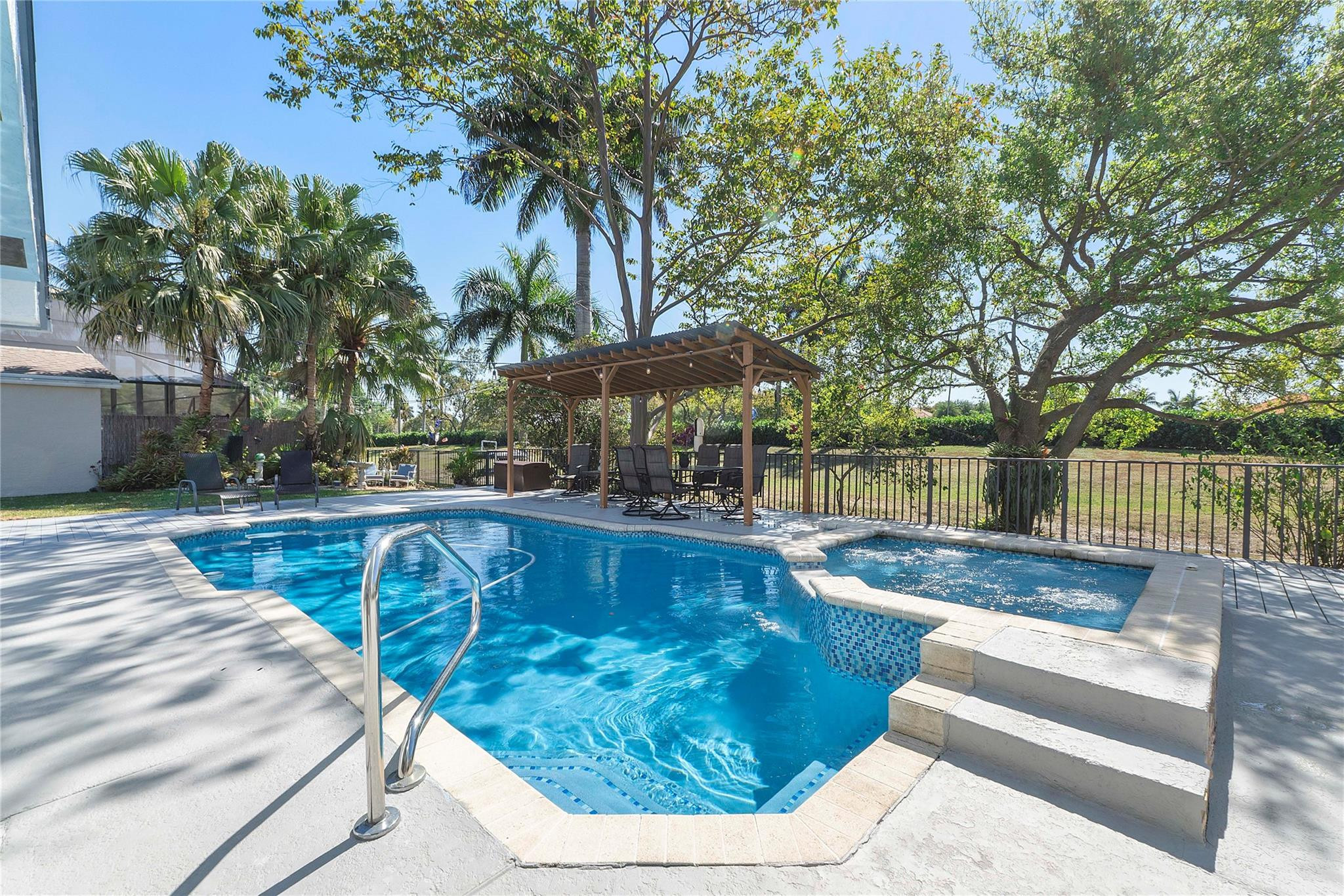 11836 Sunchase Ct