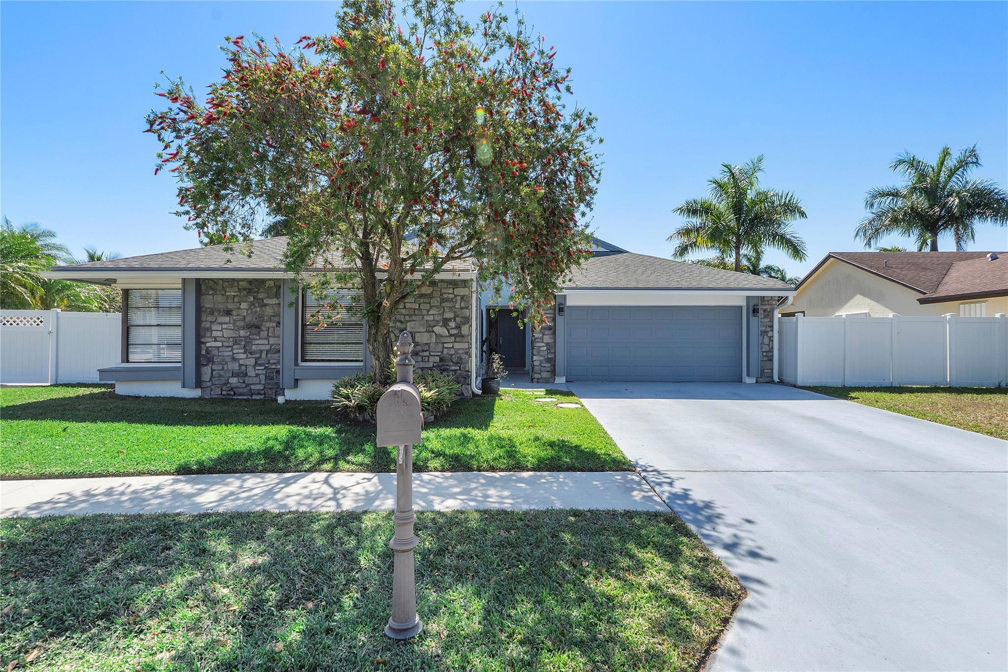 11836 Sunchase Ct