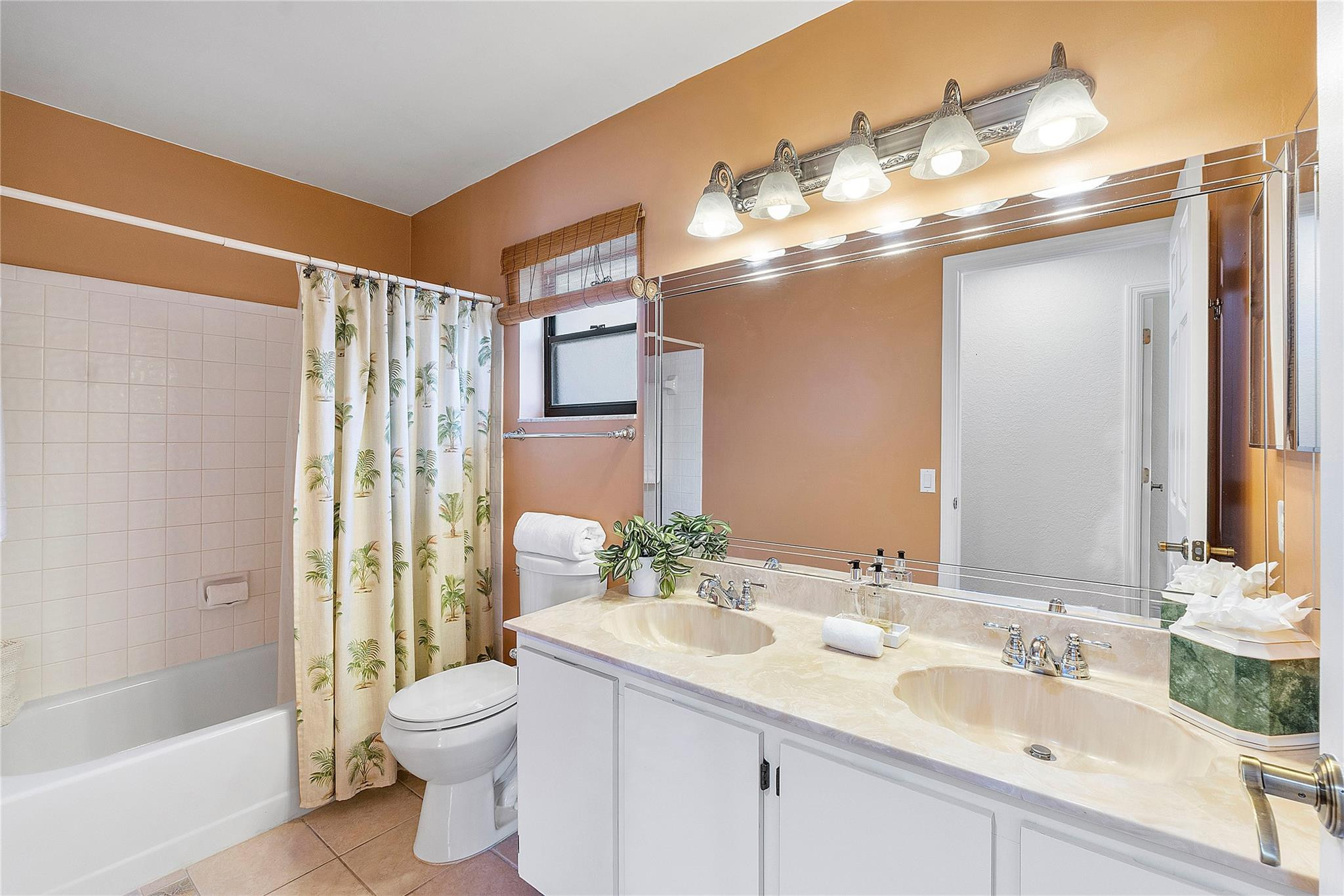 11836 Sunchase Ct