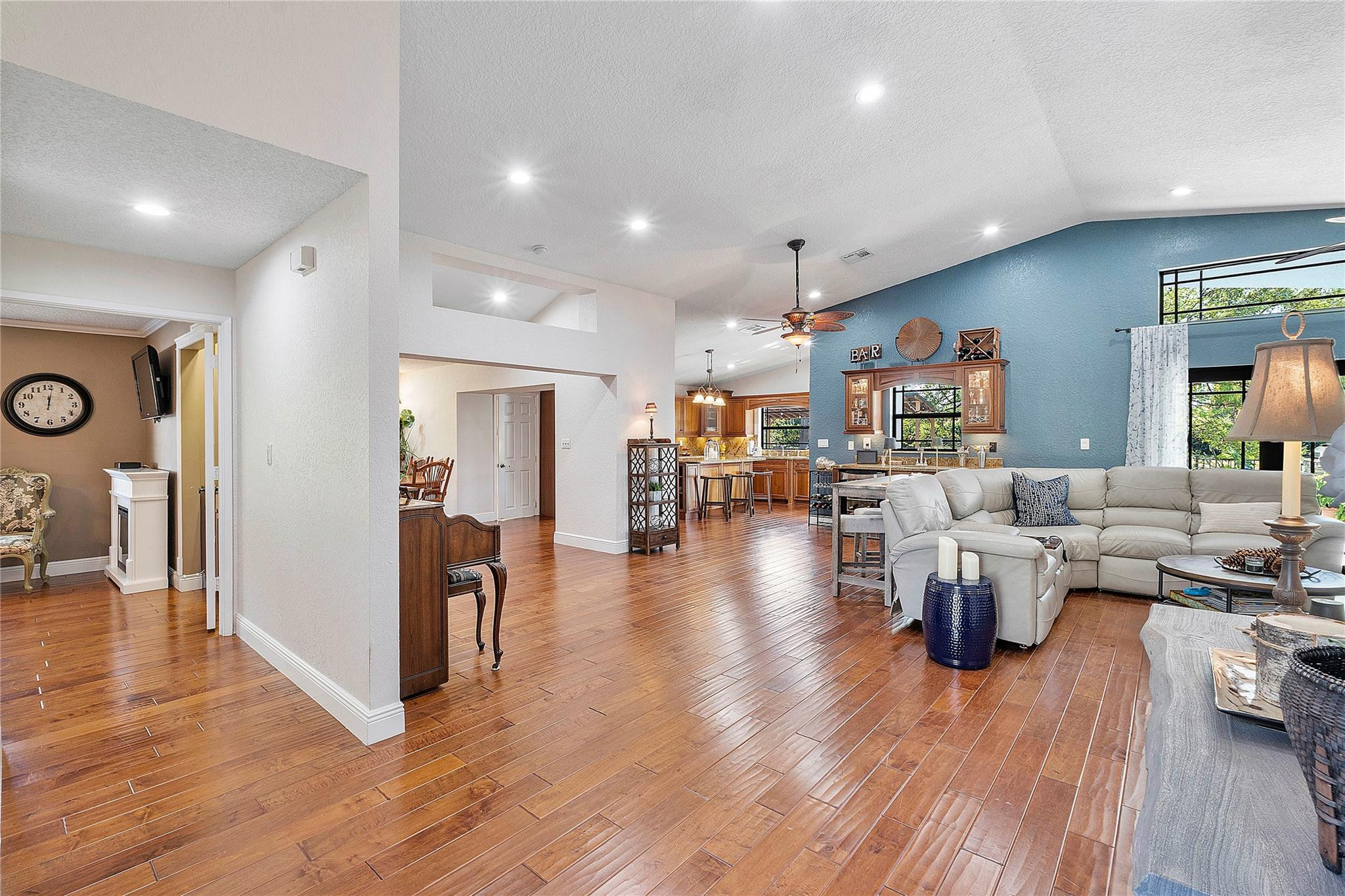 11836 Sunchase Ct