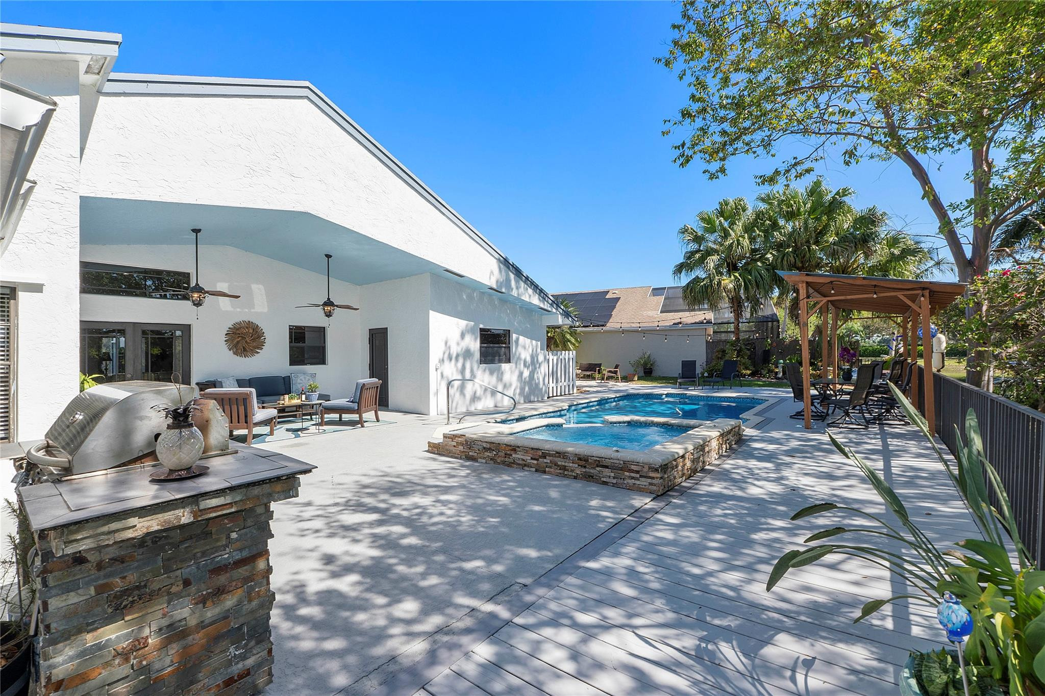 11836 Sunchase Ct