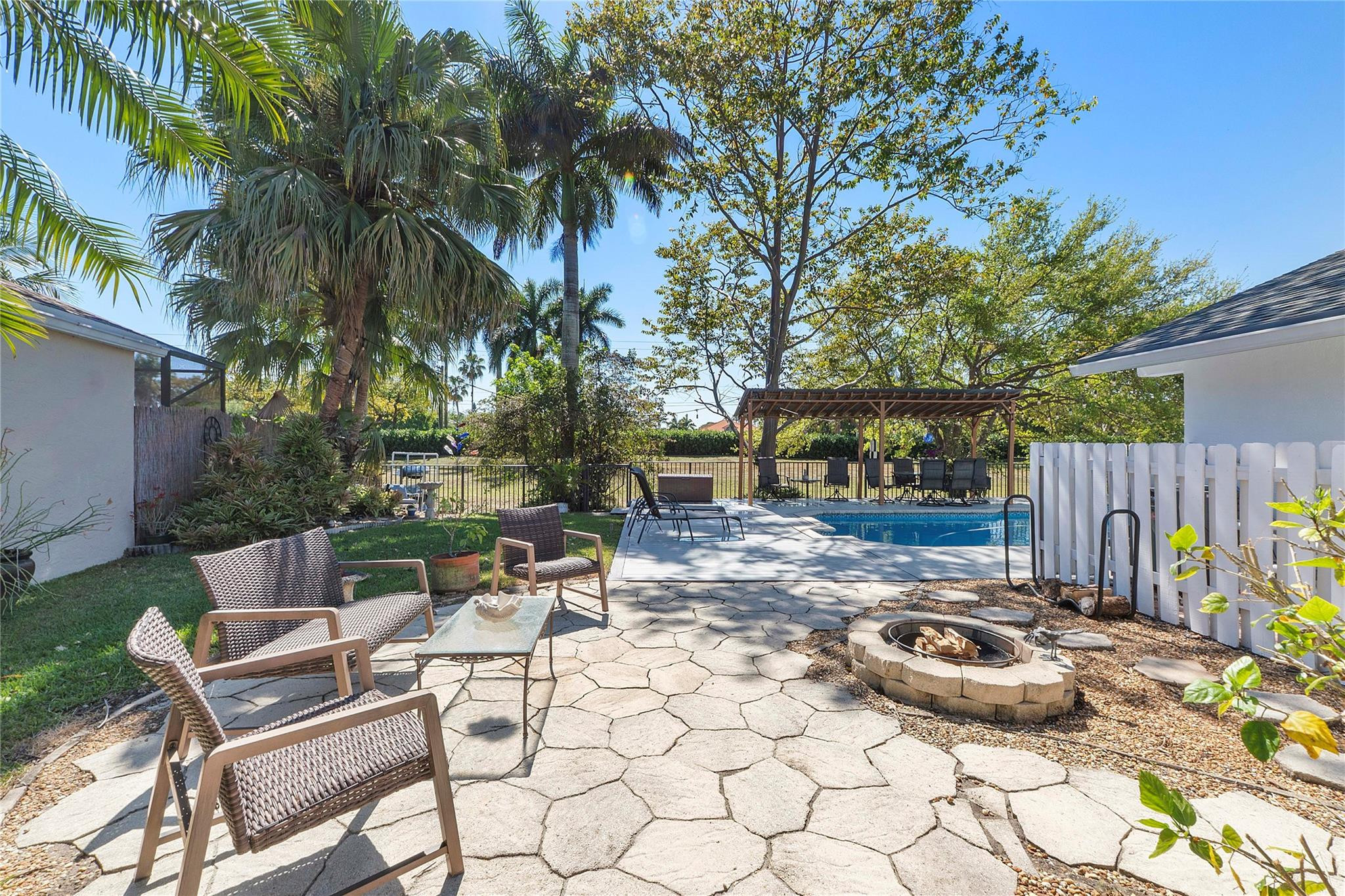 11836 Sunchase Ct