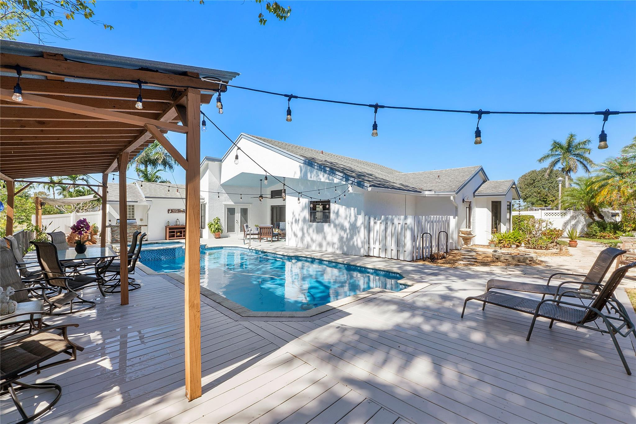 11836 Sunchase Ct