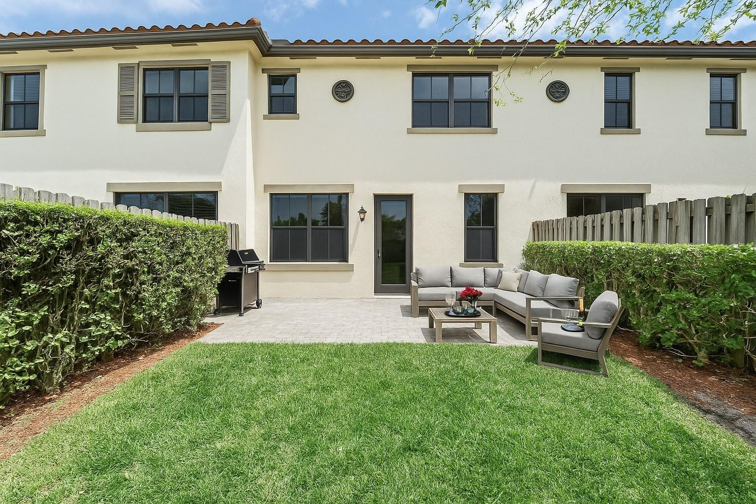 9584 S Town Parc Cir S 0