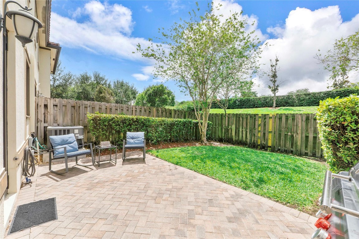 9584 S Town Parc Cir S 0