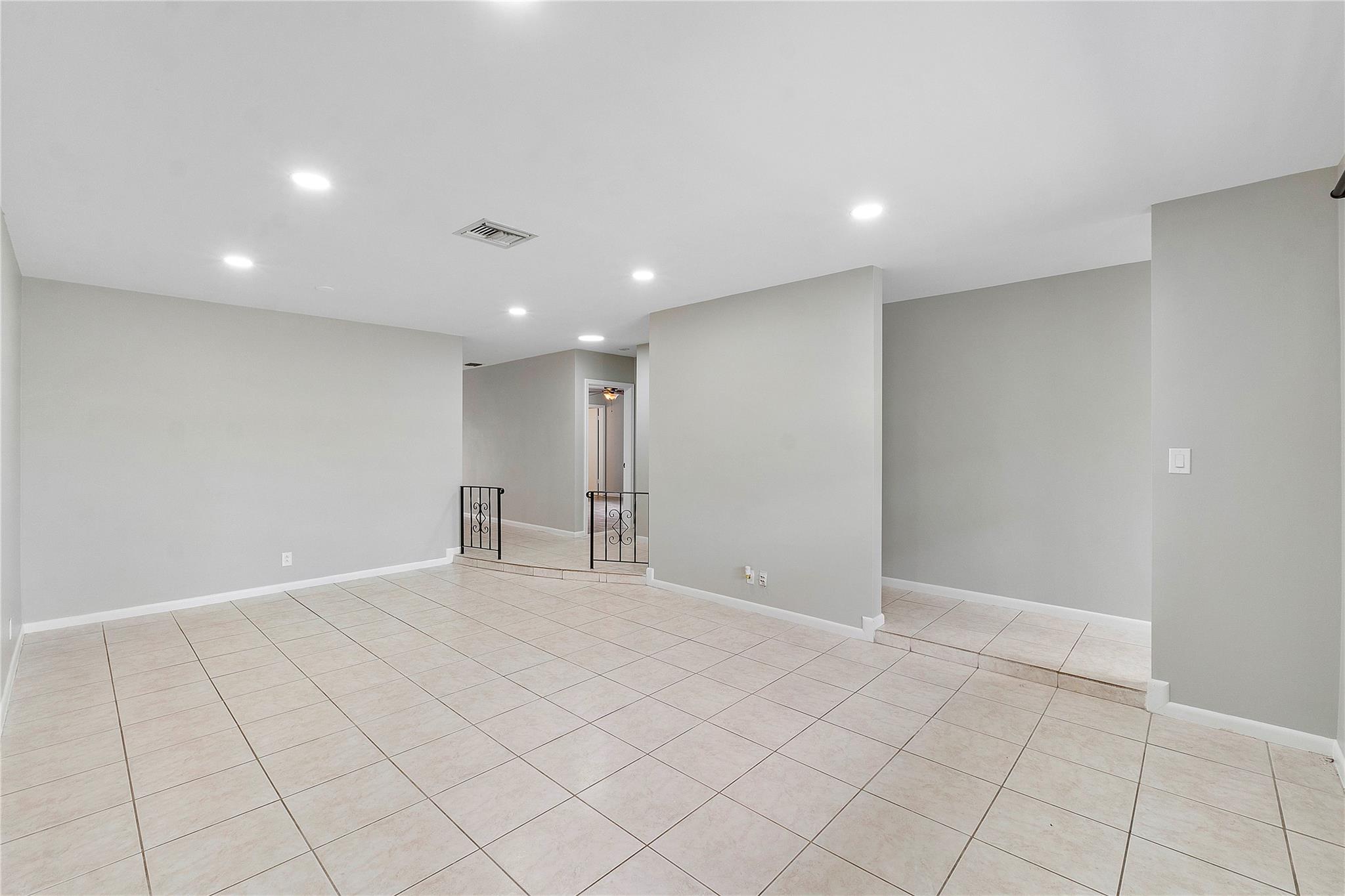 3843 NW 81st Ter