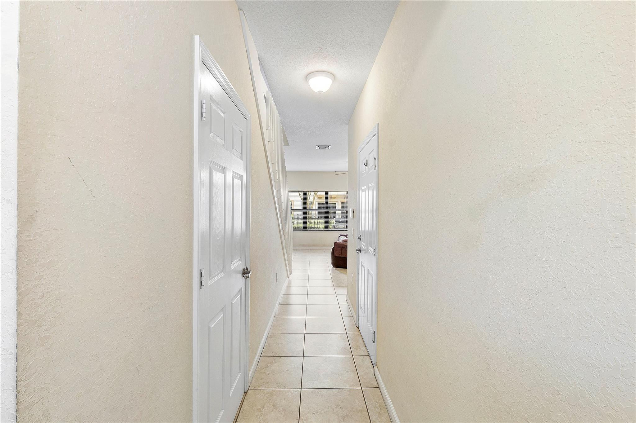 4716 N Grand Cypress Cir N 4716